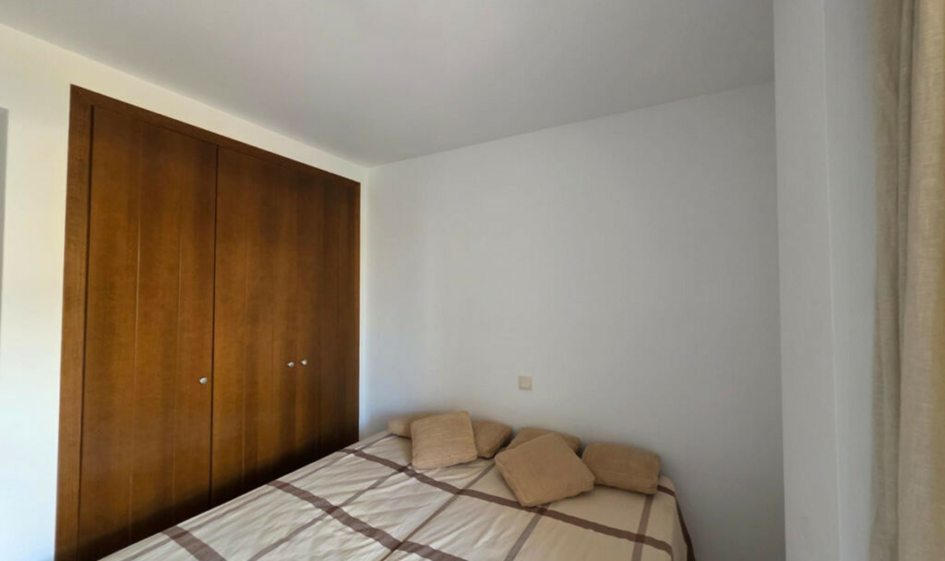 Resale - Apartment -
Punta Prima
