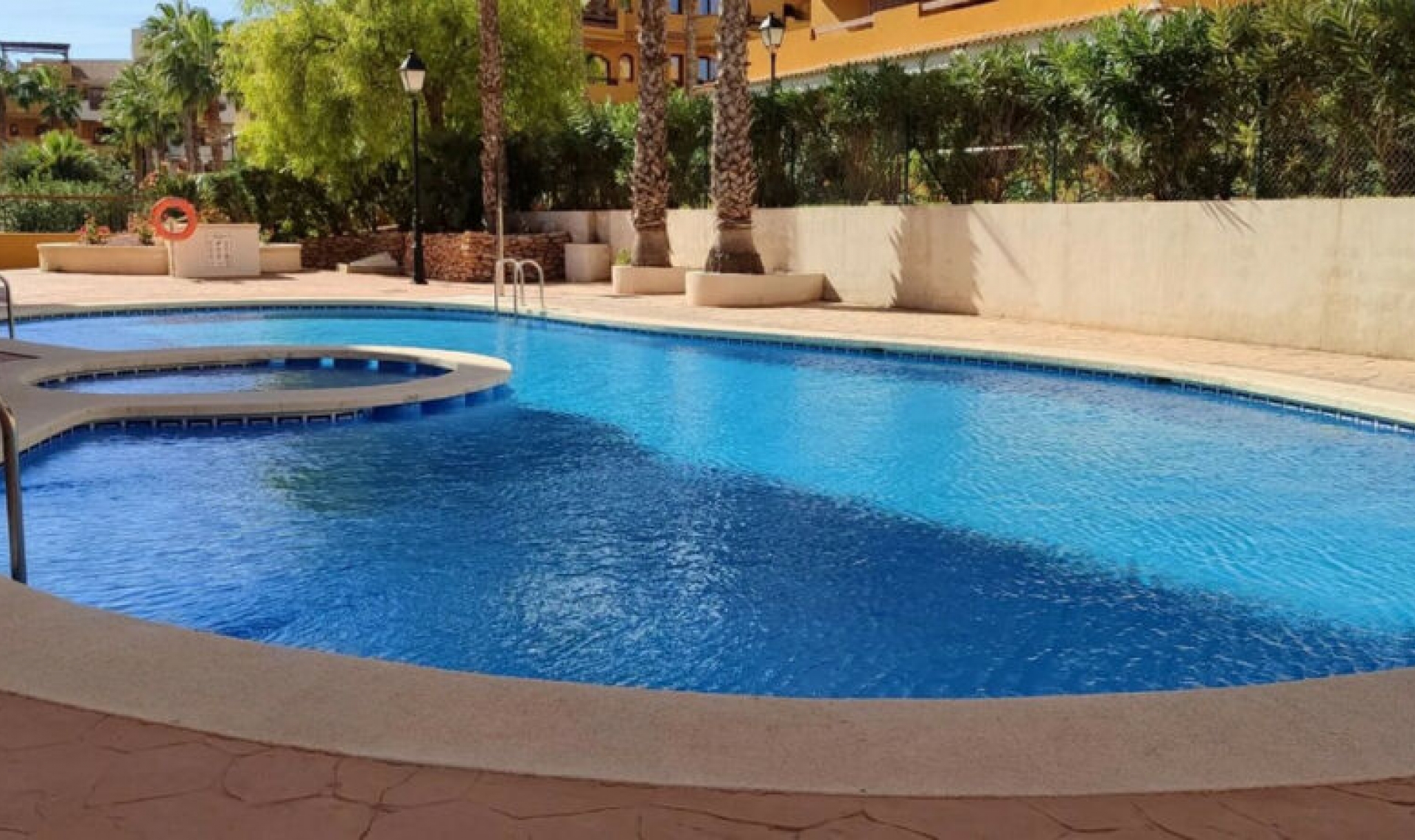 Resale - Apartment -
Punta Prima