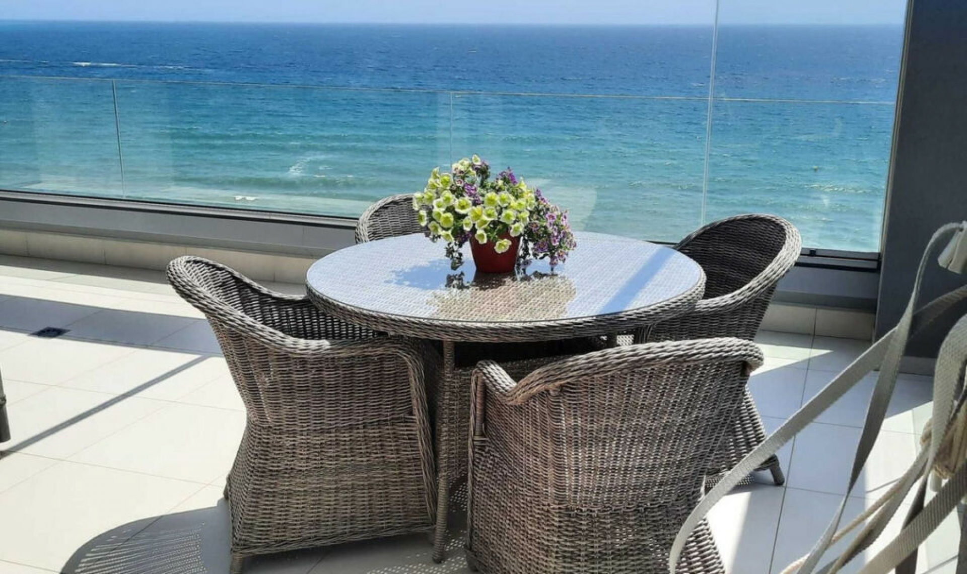 Resale - Apartment -
Punta Prima