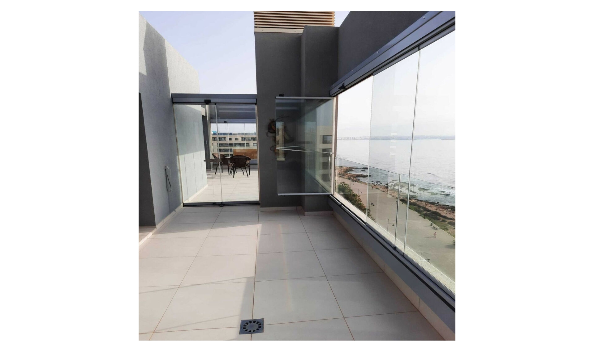 Resale - Apartment -
Punta Prima