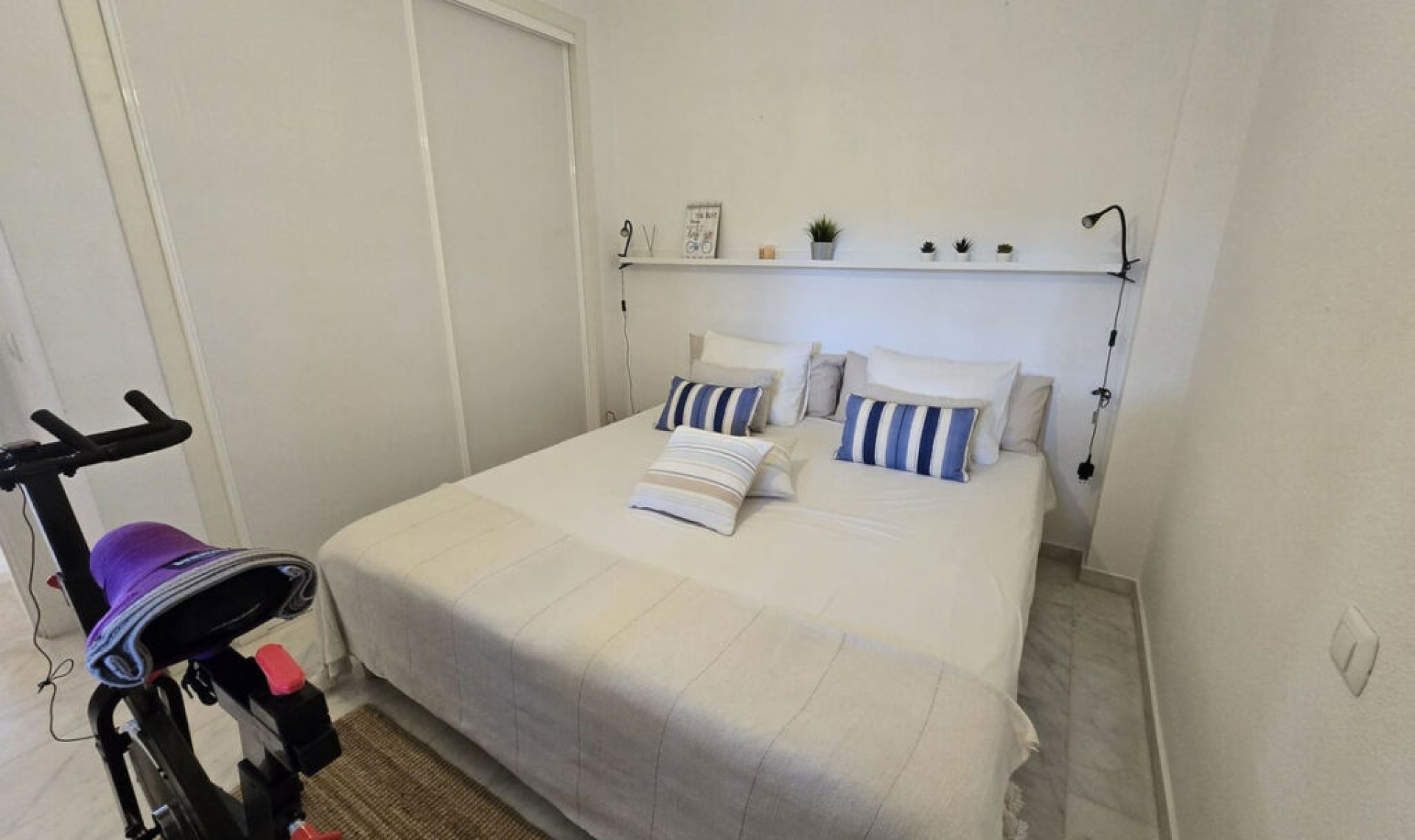 Resale - Apartment -
Reserva de Marbella