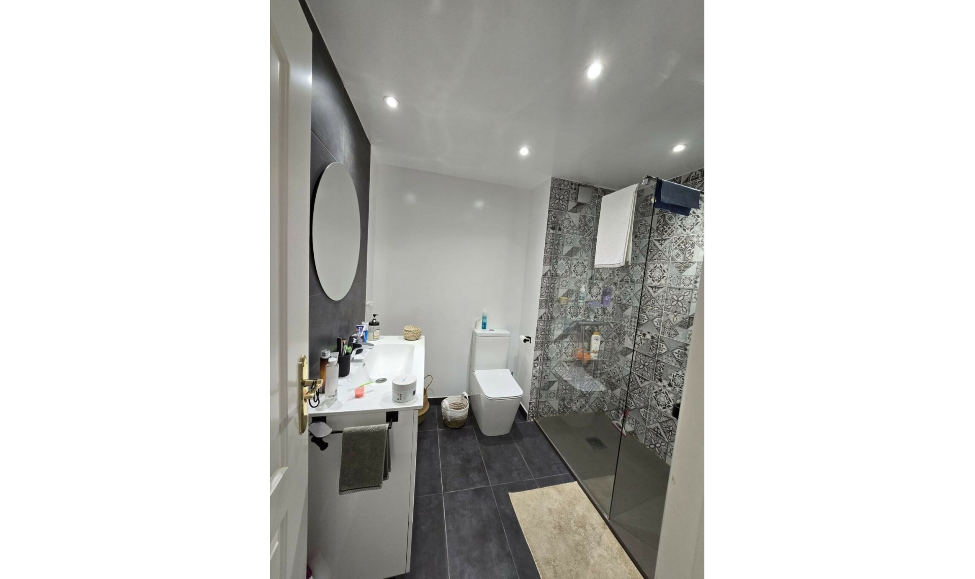 Resale - Apartment -
Reserva de Marbella