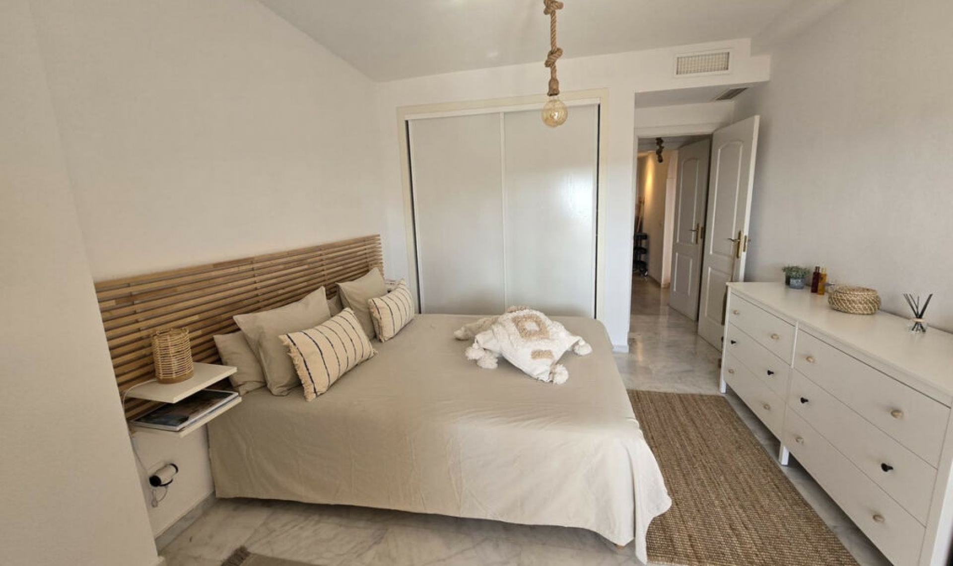 Resale - Apartment -
Reserva de Marbella