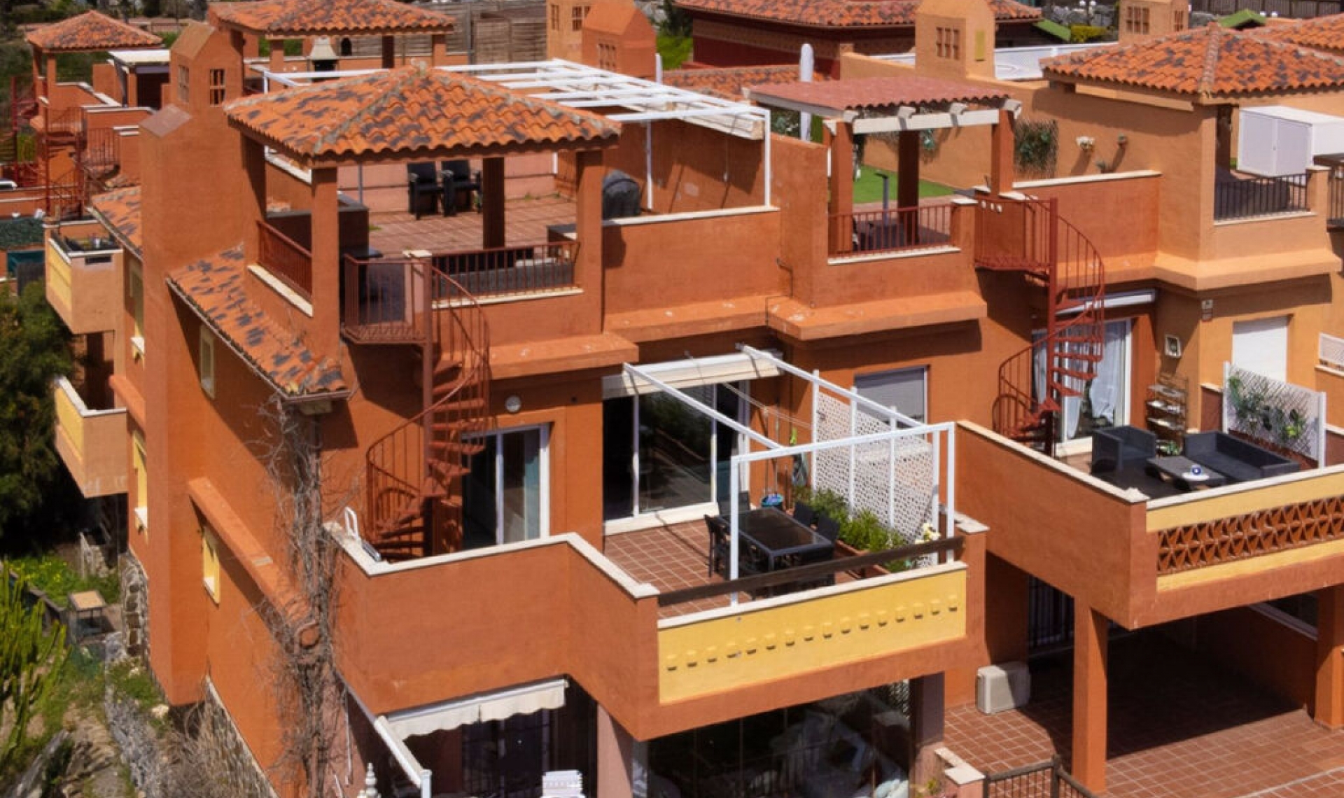 Resale - Apartment -
Reserva de Marbella