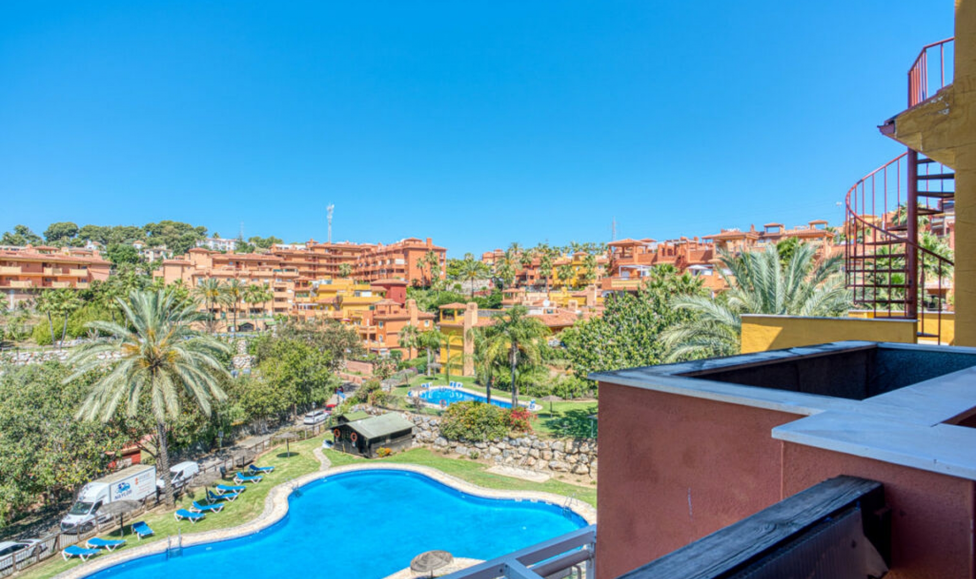 Resale - Apartment -
Reserva de Marbella