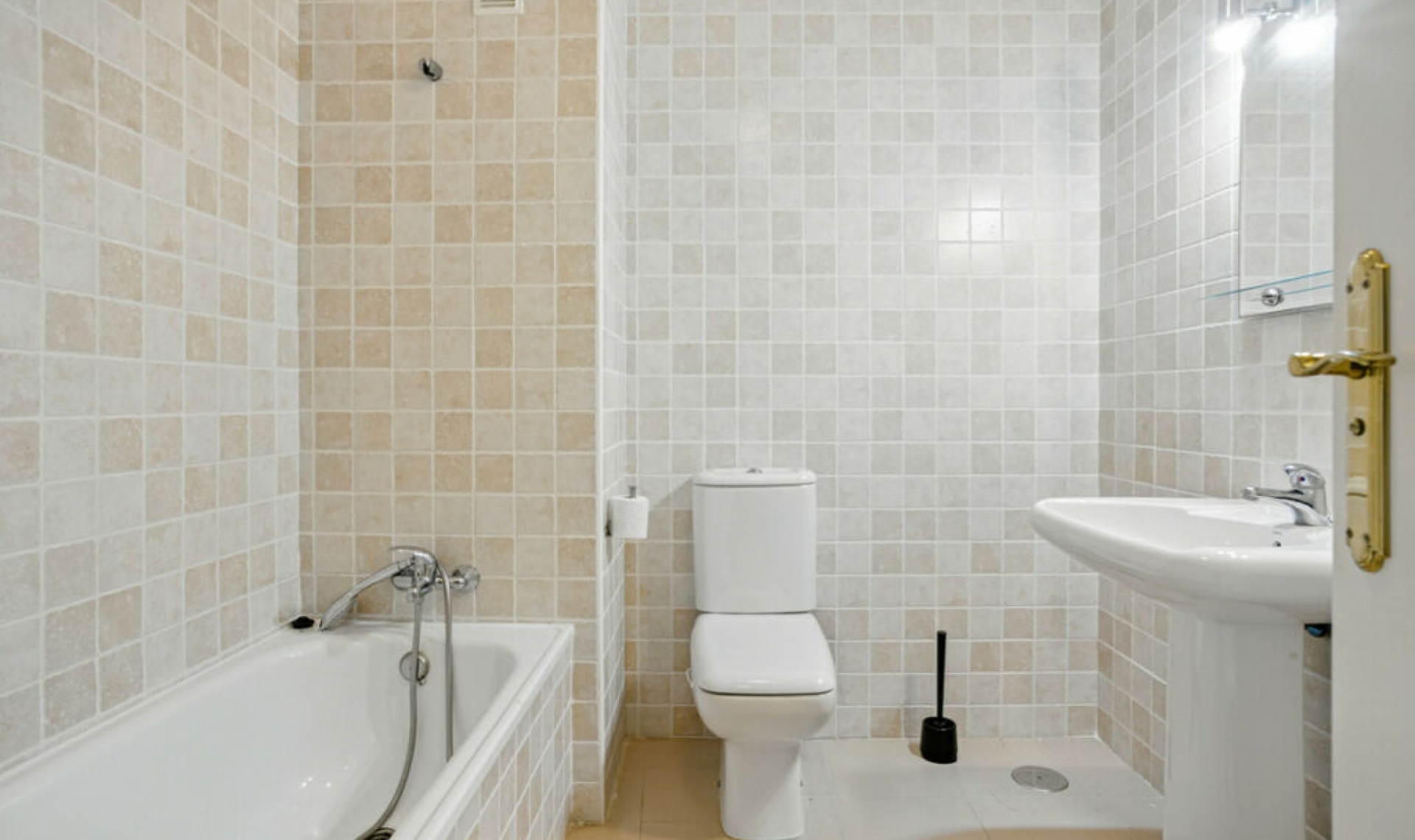 Resale - Apartment -
Reserva de Marbella