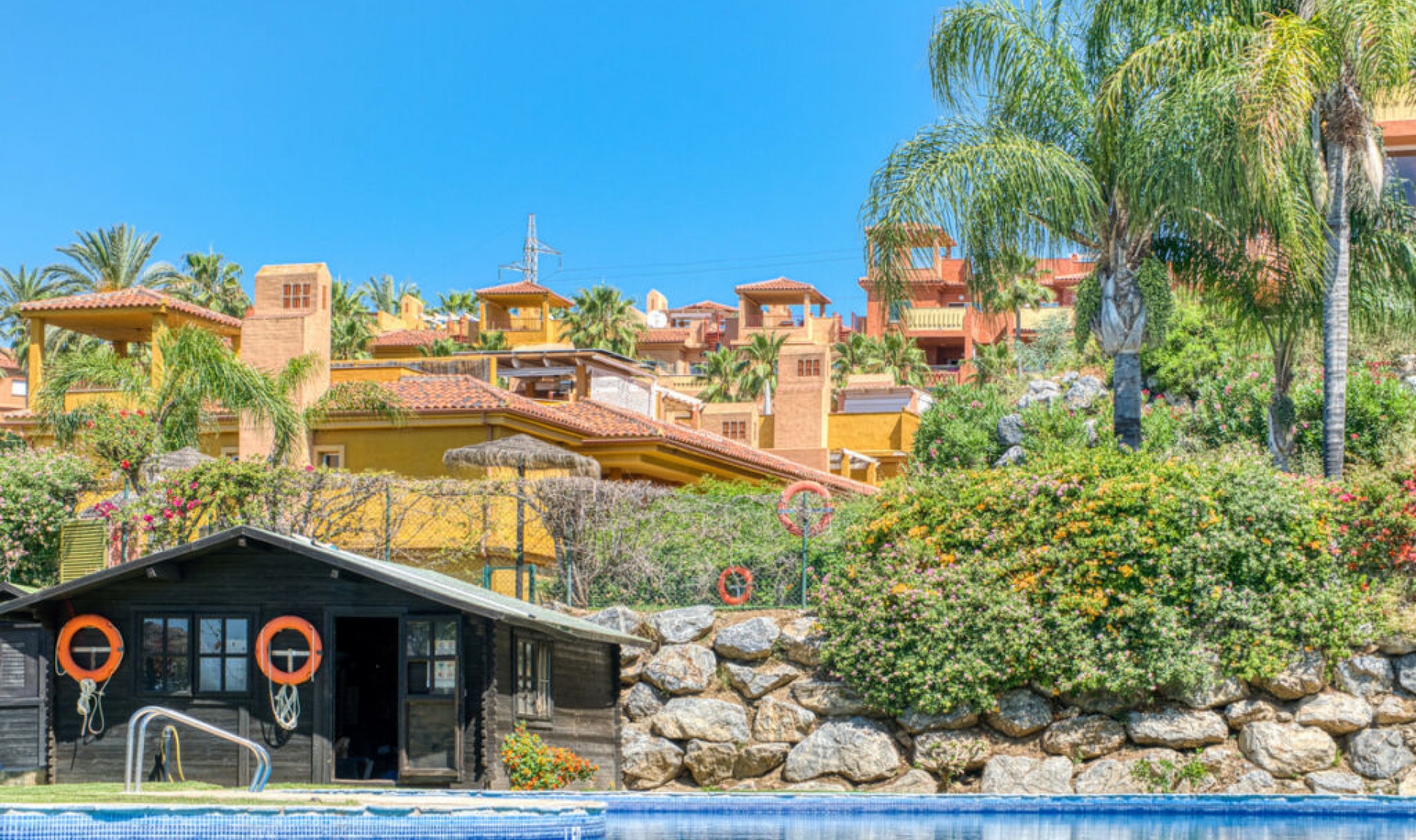 Resale - Apartment -
Reserva de Marbella