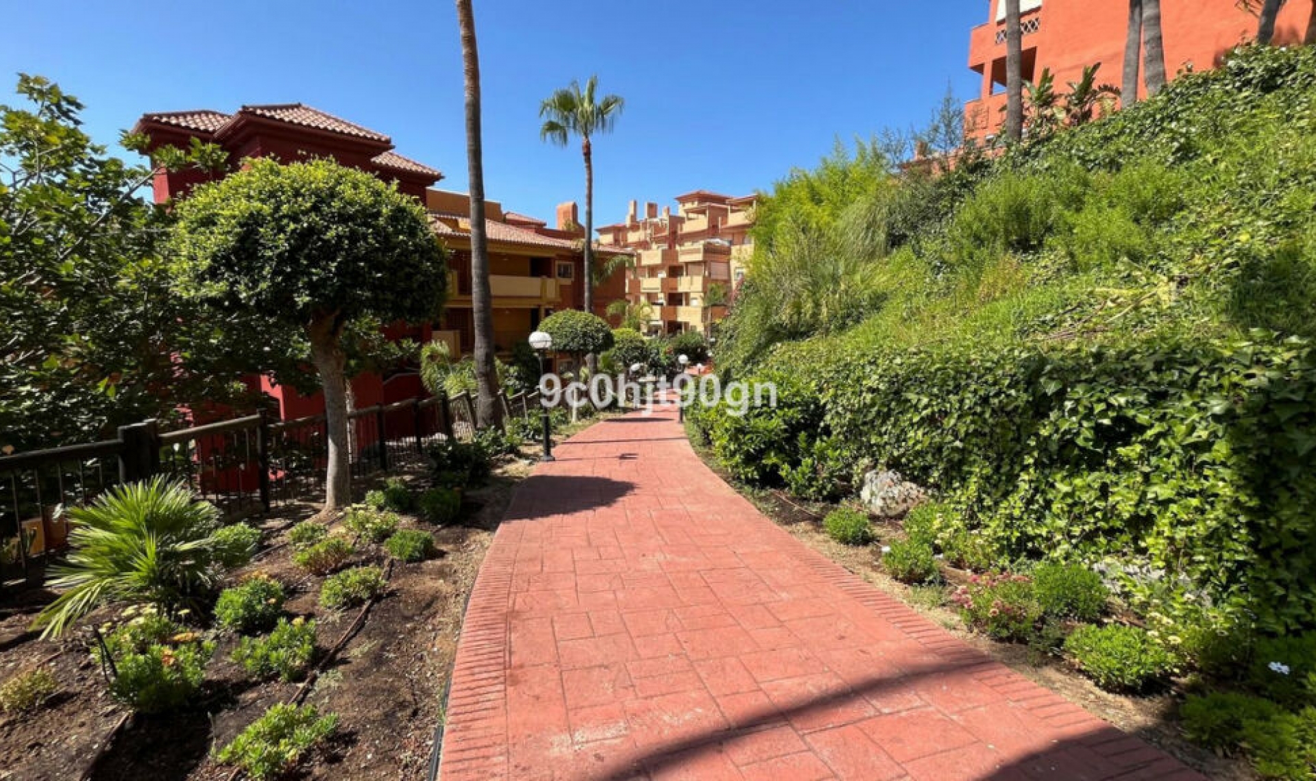 Resale - Apartment -
Reserva de Marbella