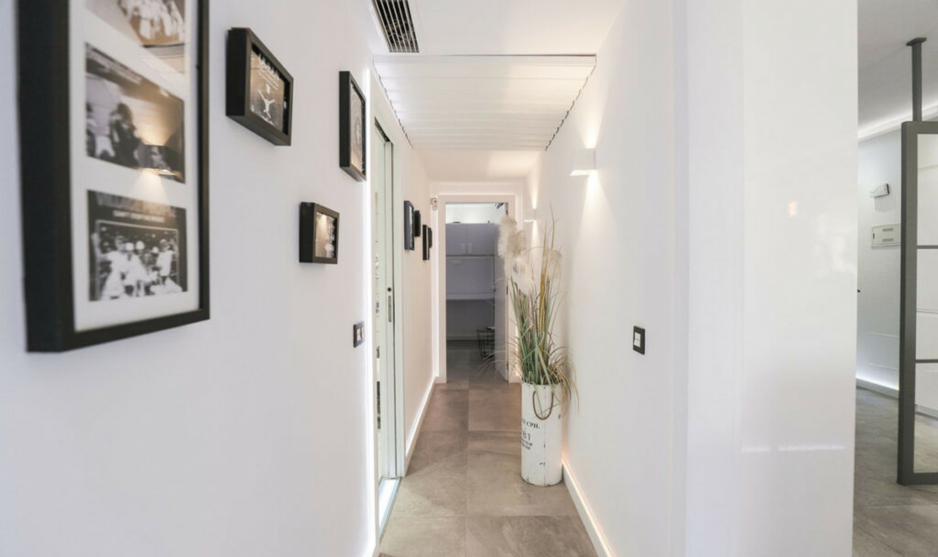 Resale - Apartment -
Reserva de Marbella