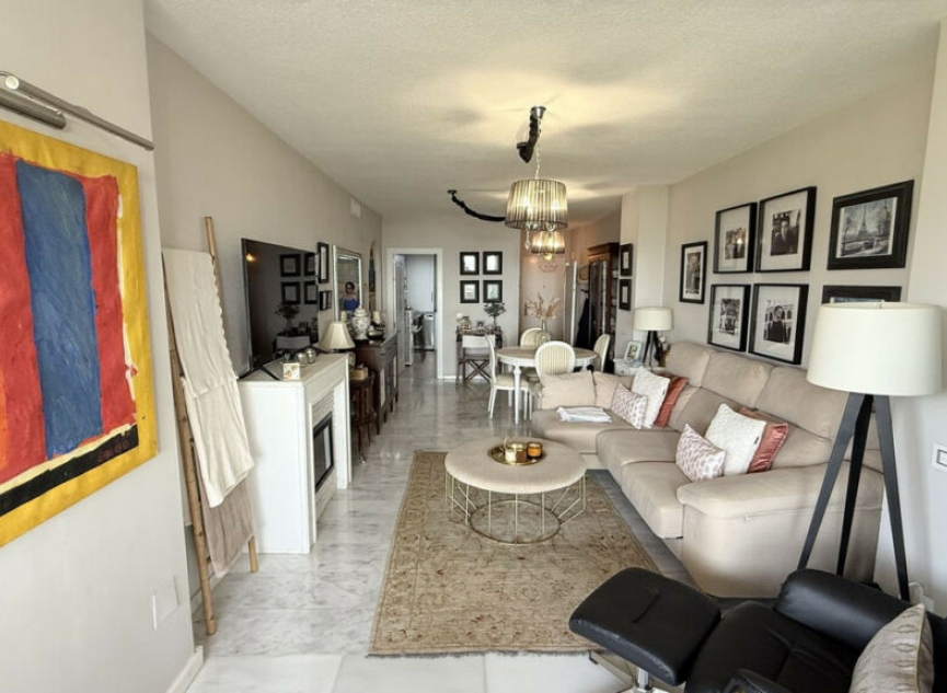 Resale - Apartment -
Reserva de Marbella