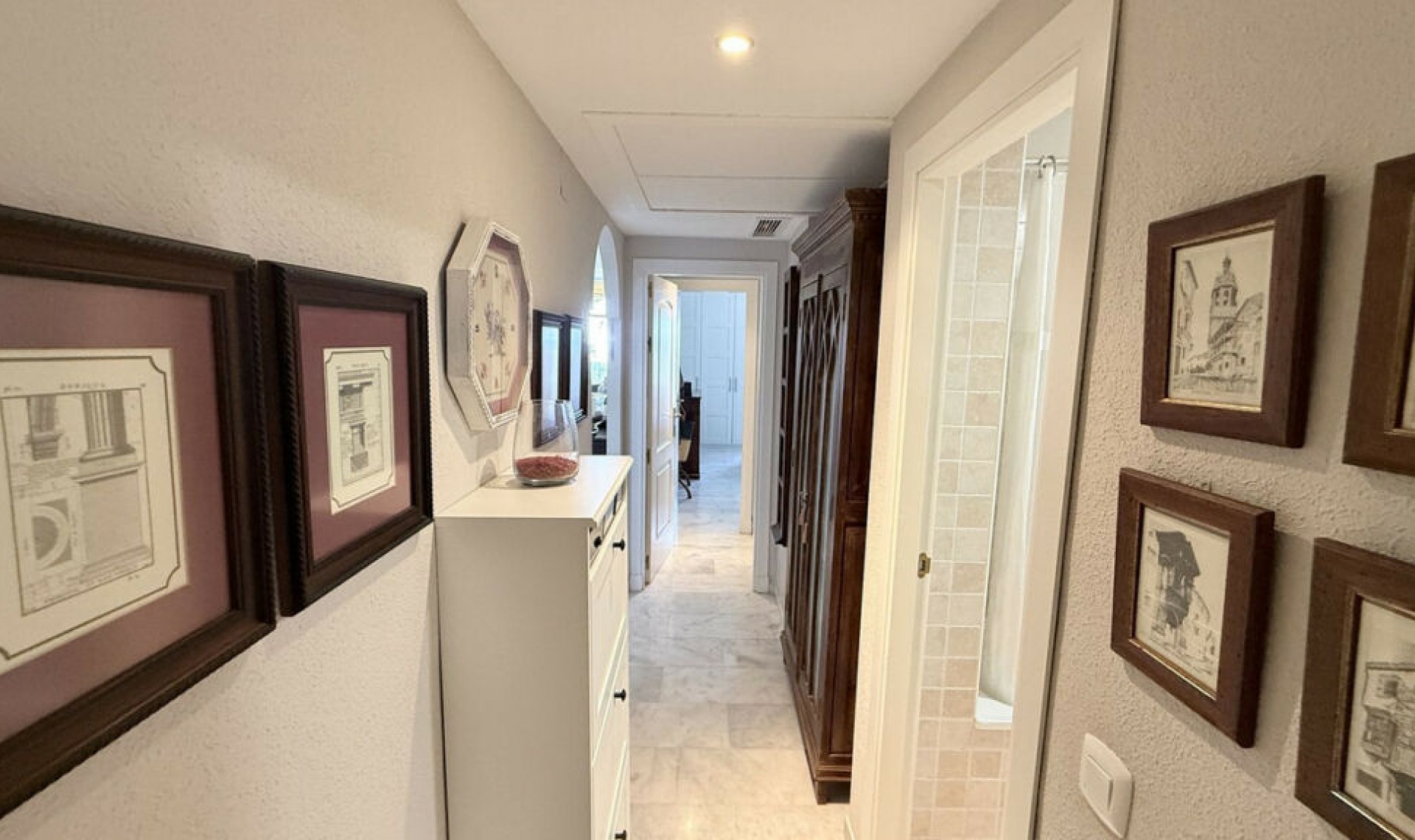 Resale - Apartment -
Reserva de Marbella