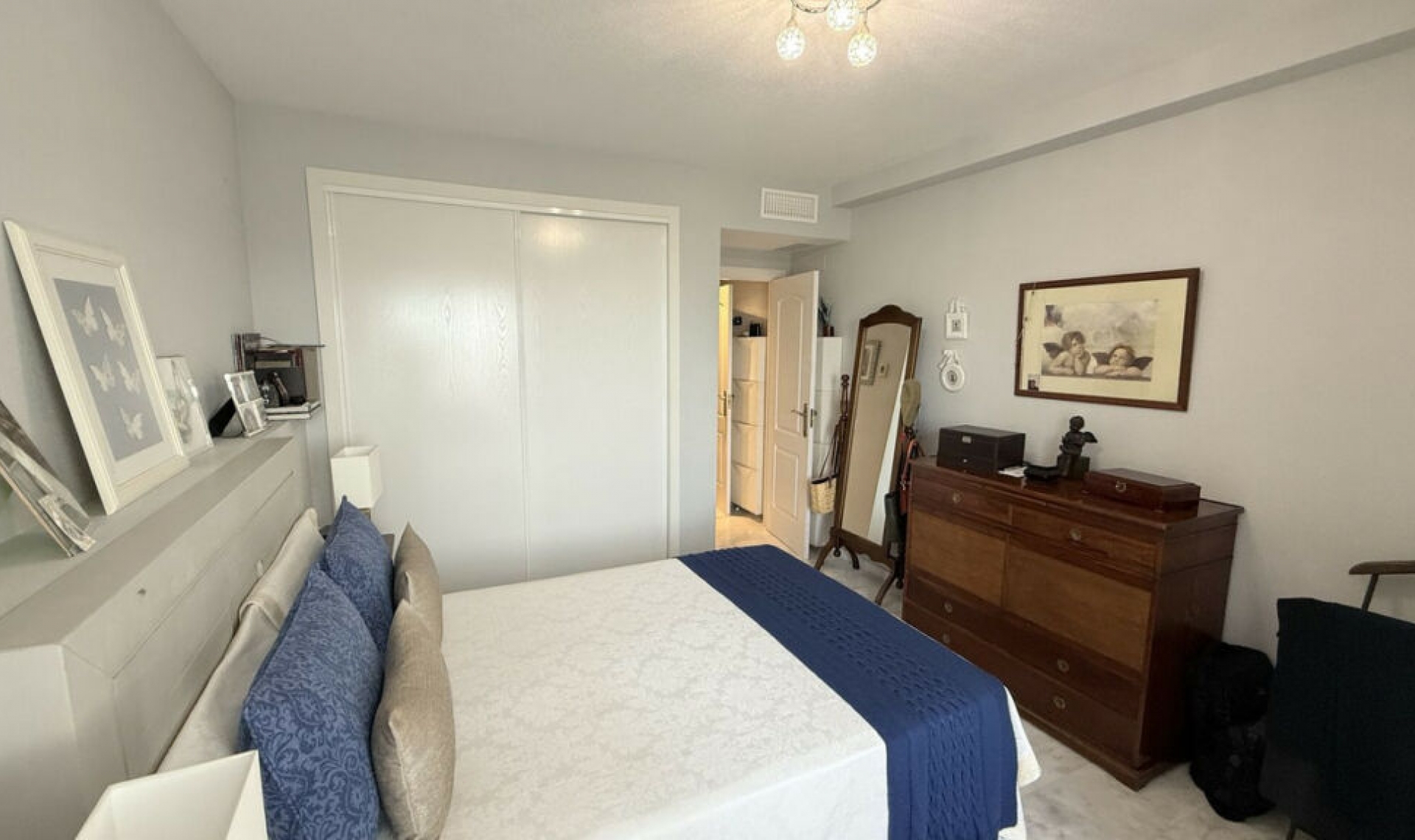 Resale - Apartment -
Reserva de Marbella