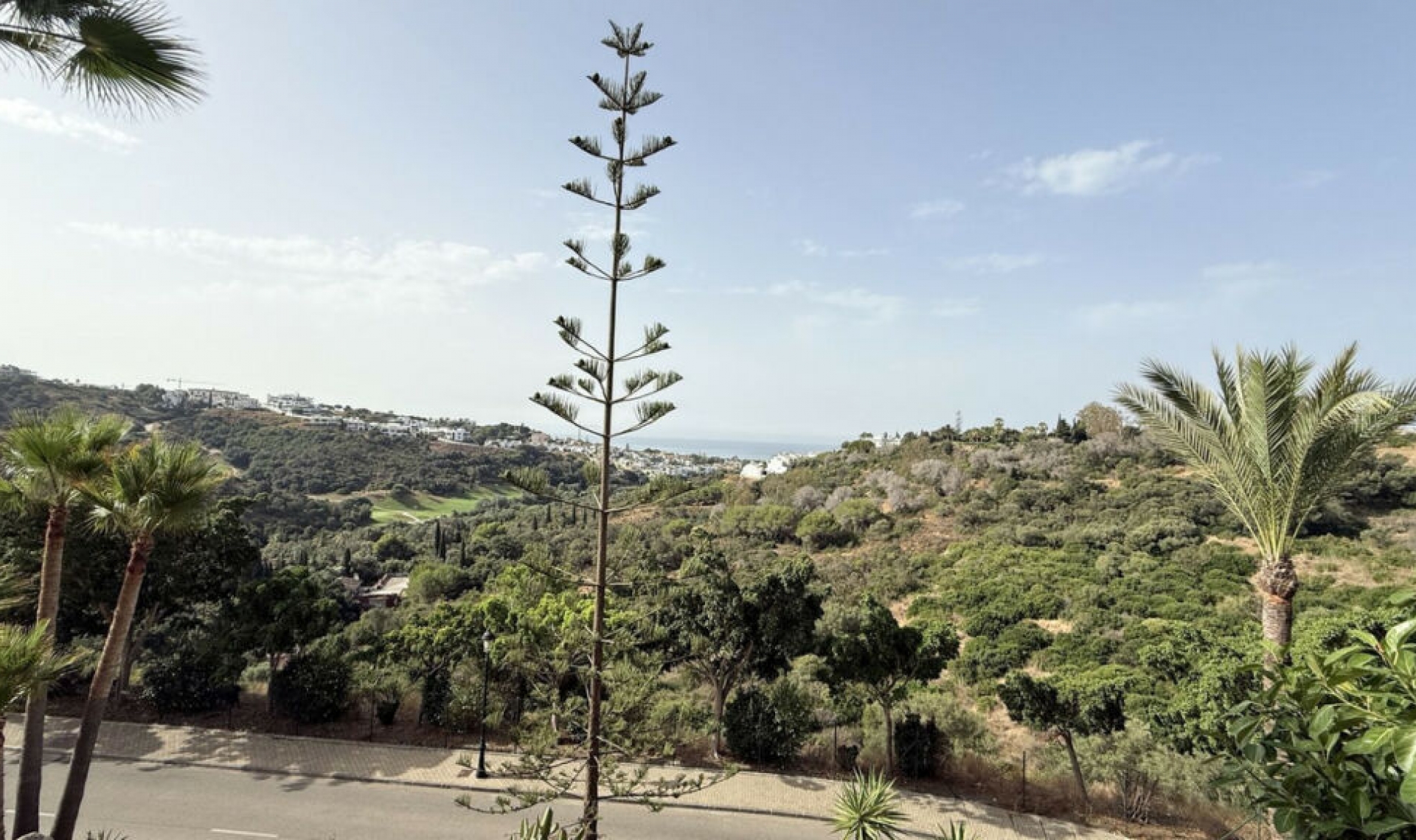 Resale - Apartment -
Reserva de Marbella