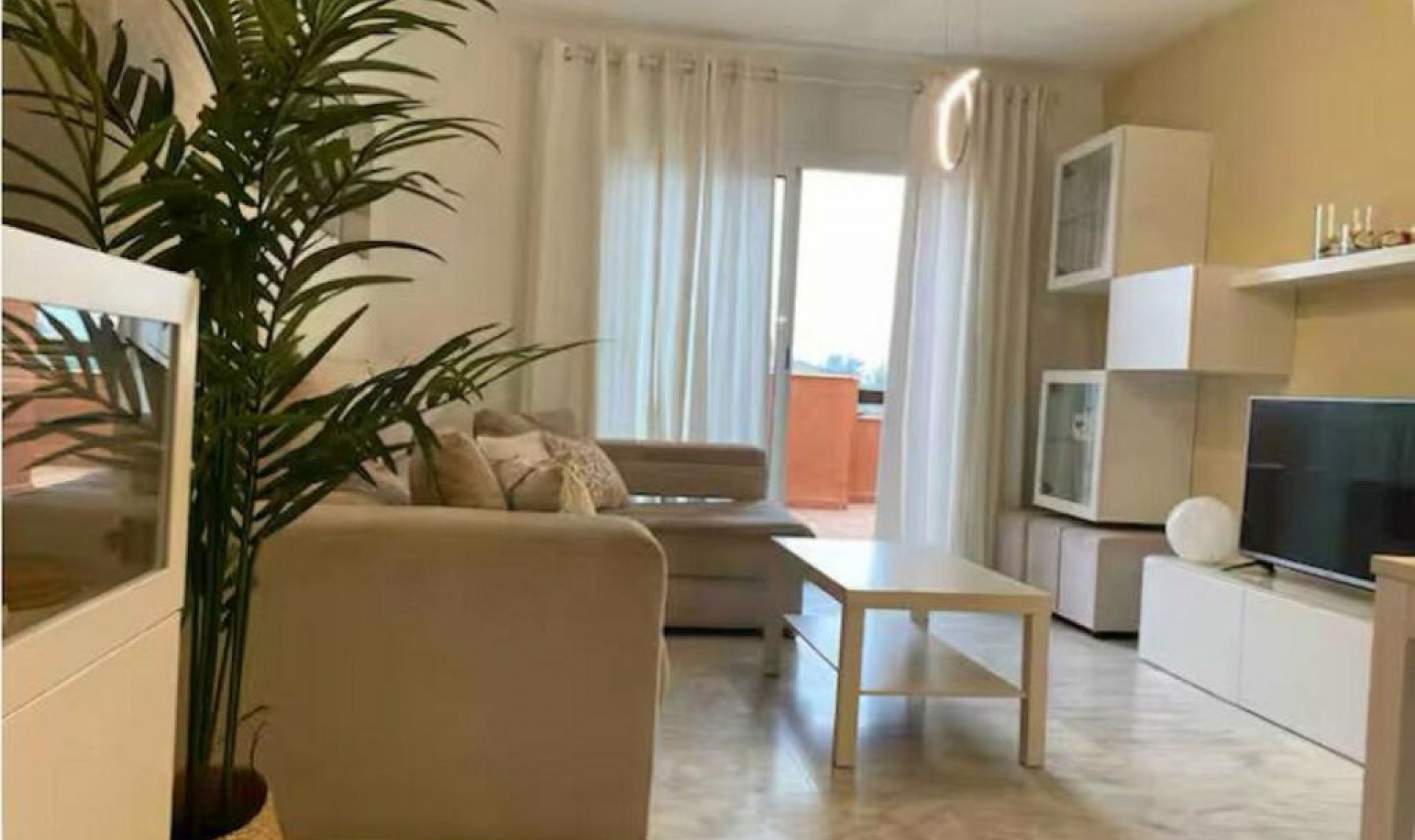 Resale - Apartment -
Reserva de Marbella
