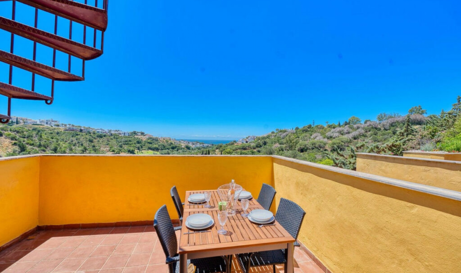 Resale - Apartment -
Reserva de Marbella