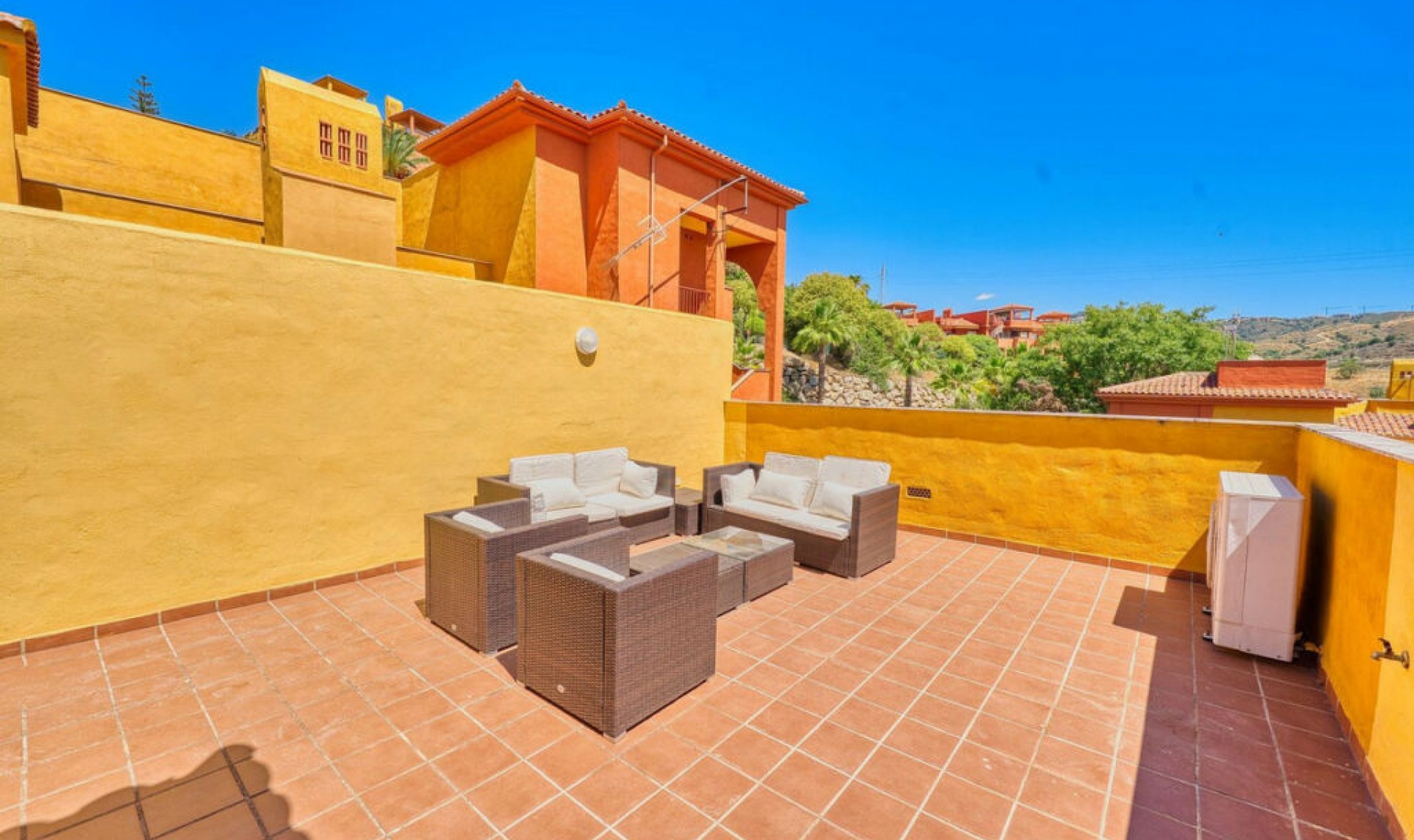 Resale - Apartment -
Reserva de Marbella