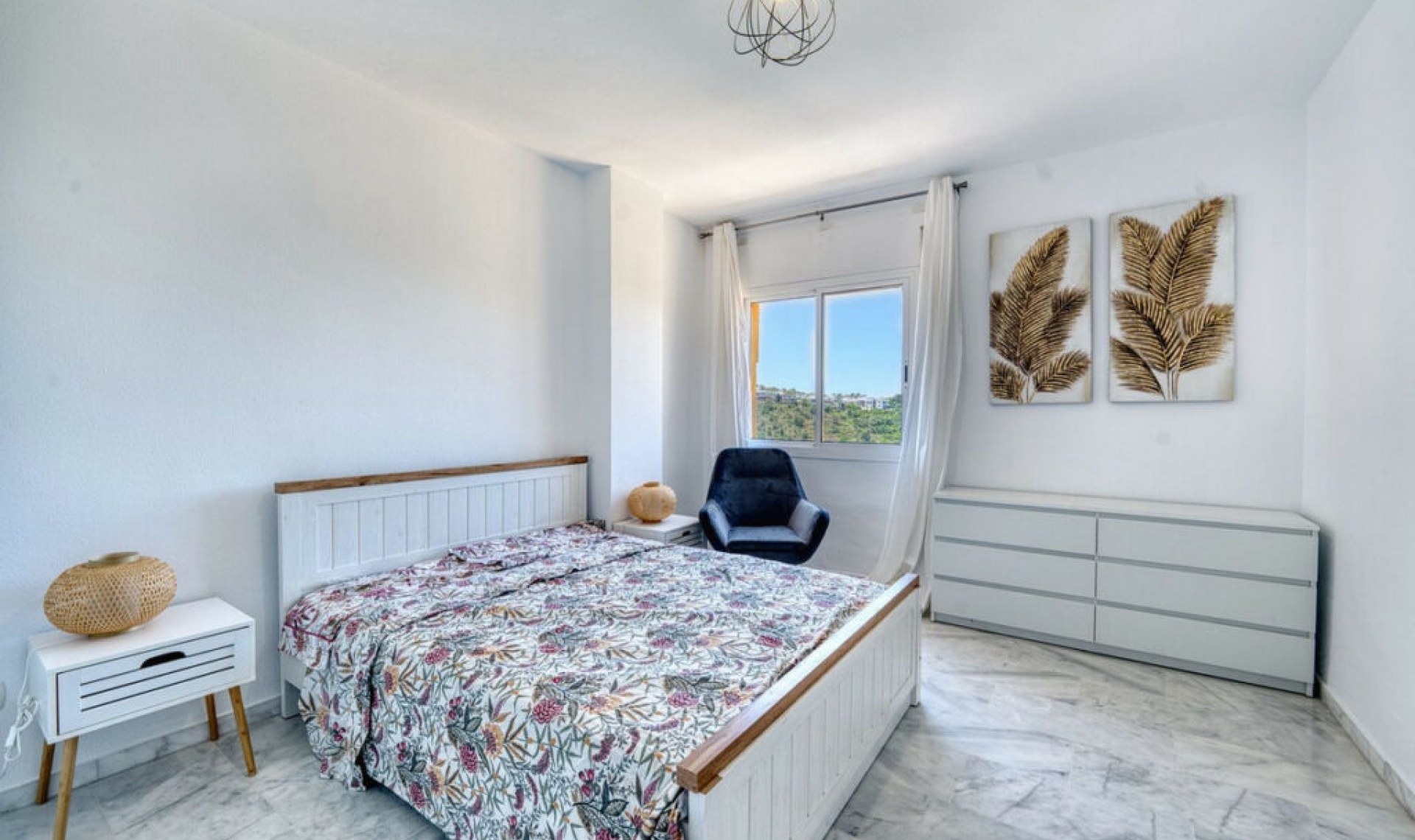 Resale - Apartment -
Reserva de Marbella