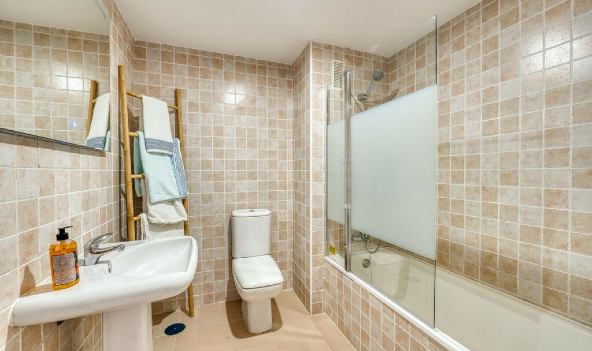 Resale - Apartment -
Reserva de Marbella