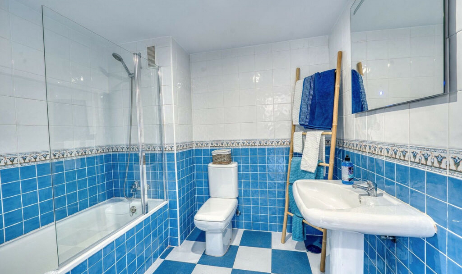 Resale - Apartment -
Reserva de Marbella