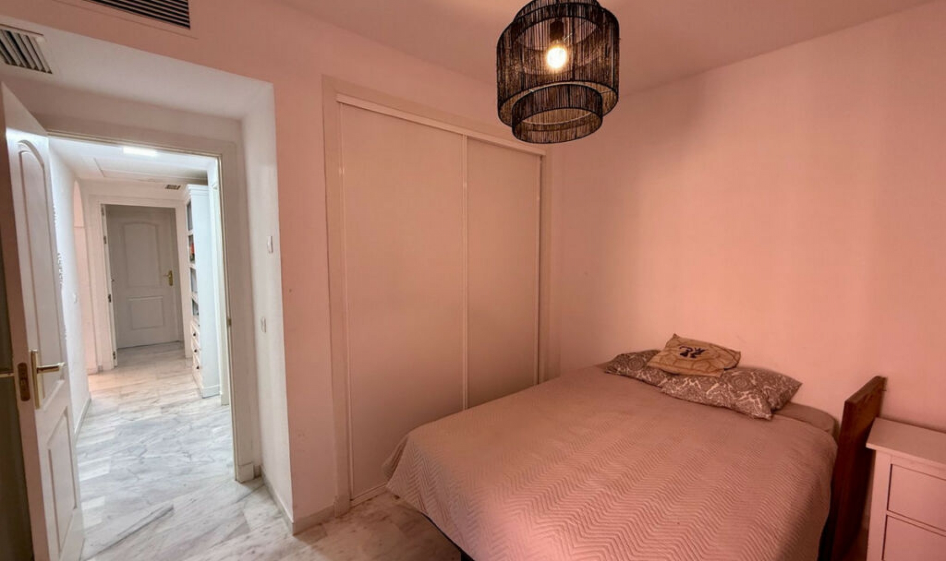 Resale - Apartment -
Reserva de Marbella