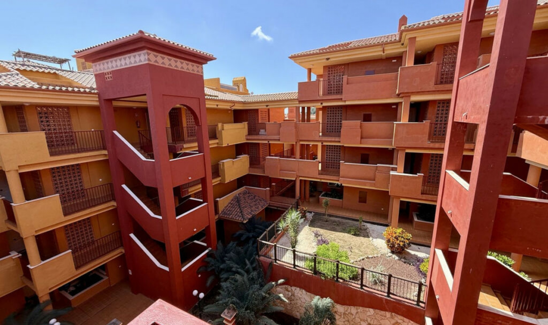 Resale - Apartment -
Reserva de Marbella
