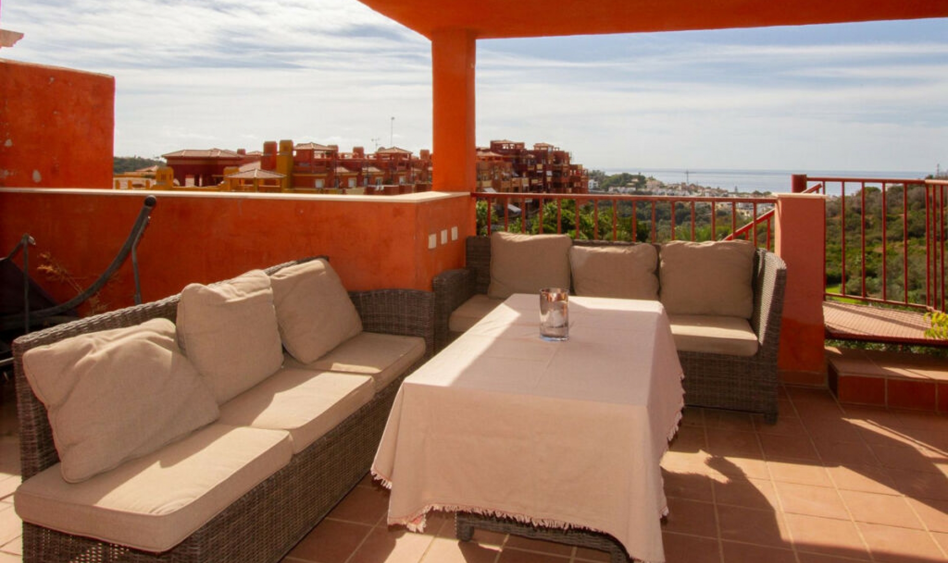 Resale - Apartment -
Reserva de Marbella