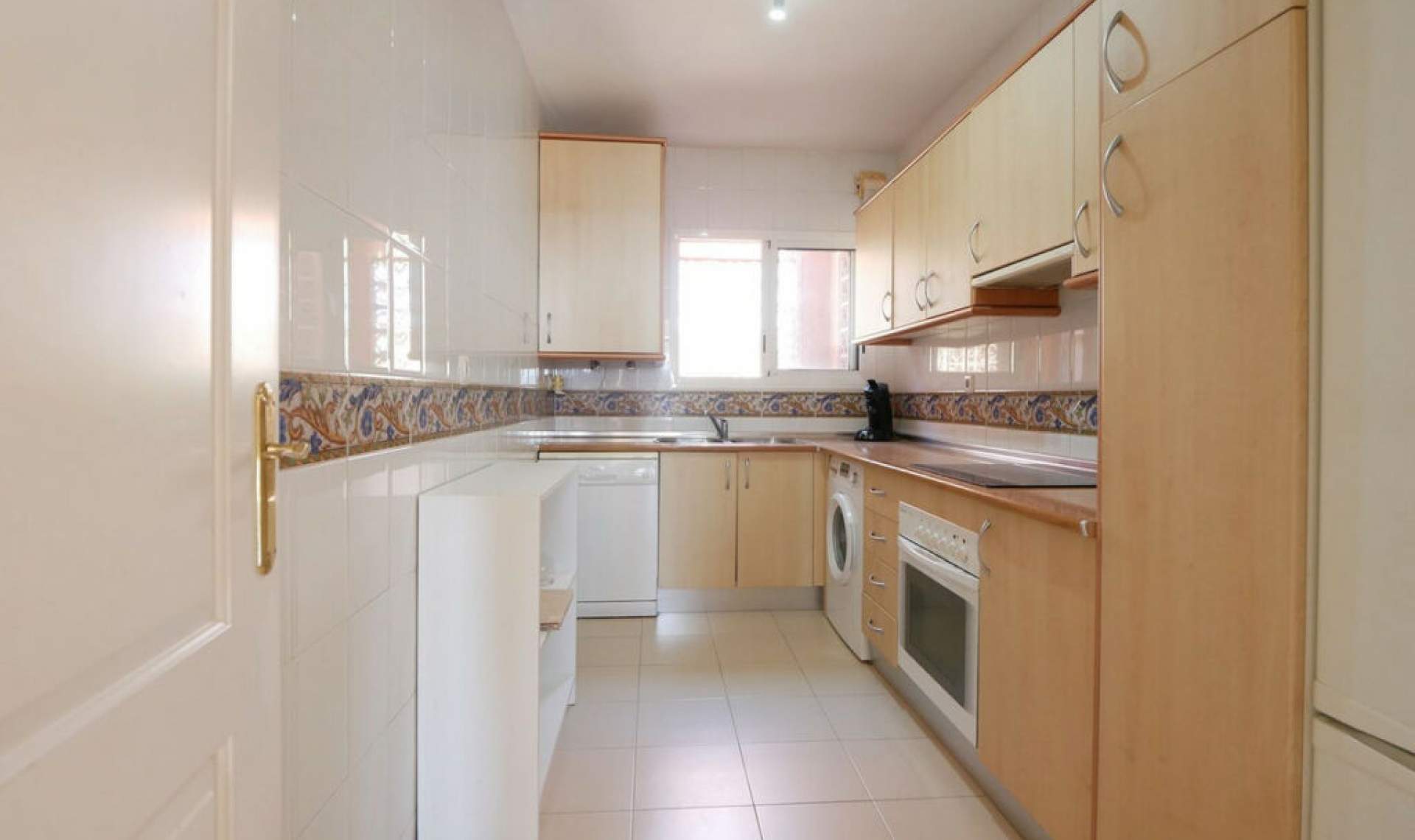 Resale - Apartment -
Reserva de Marbella