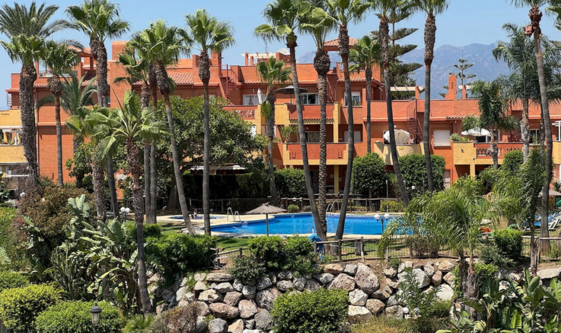 Resale - Apartment -
Reserva de Marbella
