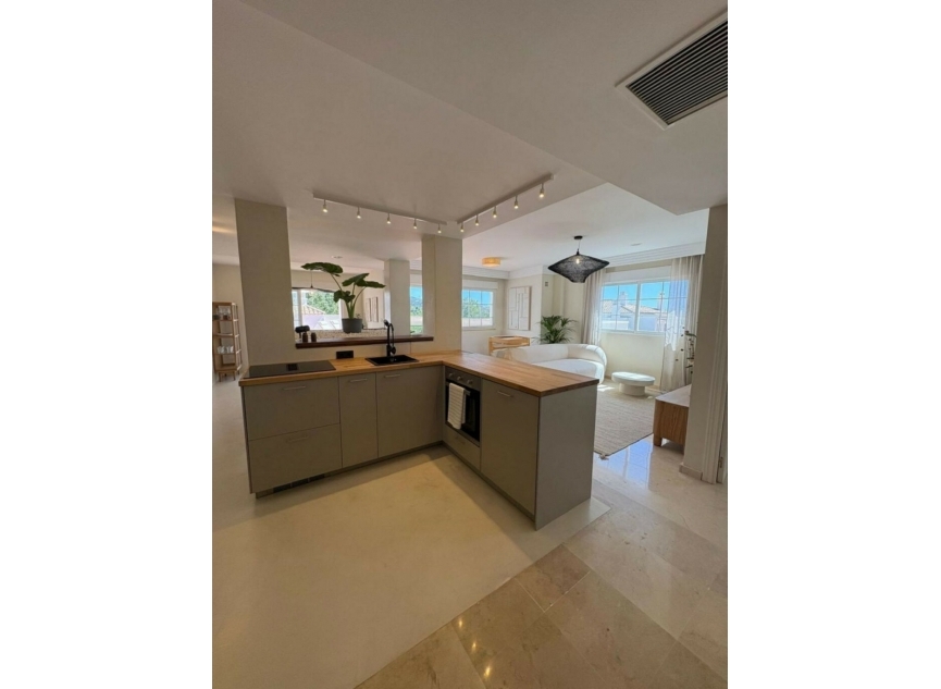 Resale - Apartment -
Río Real