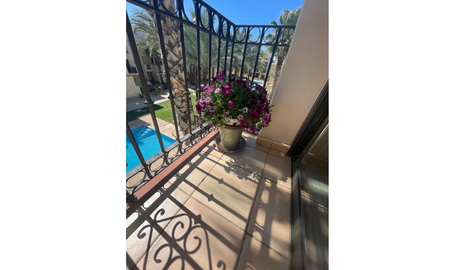 Resale - Apartment -
Roda Golf