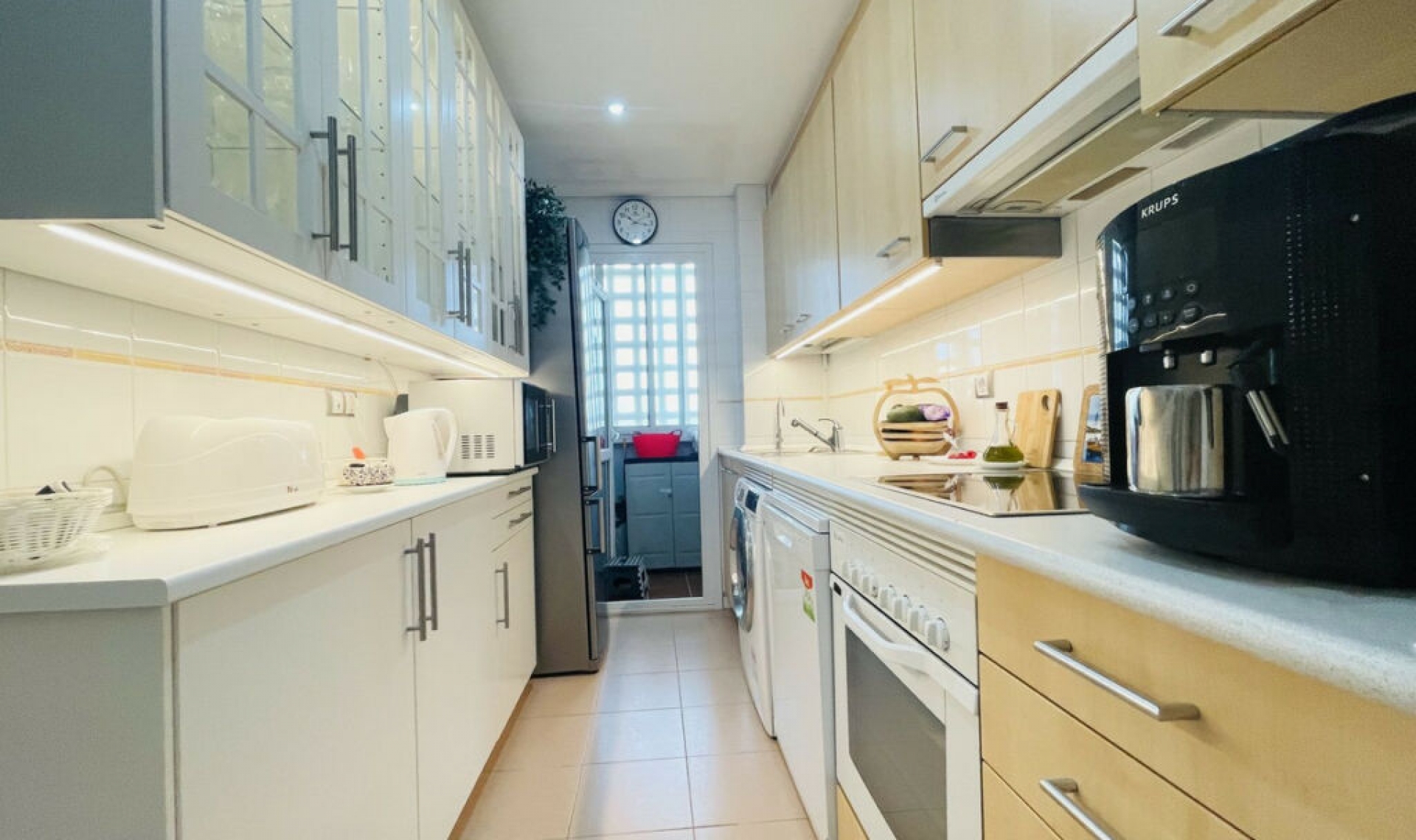 Resale - Apartment -
San Luis de Sabinillas