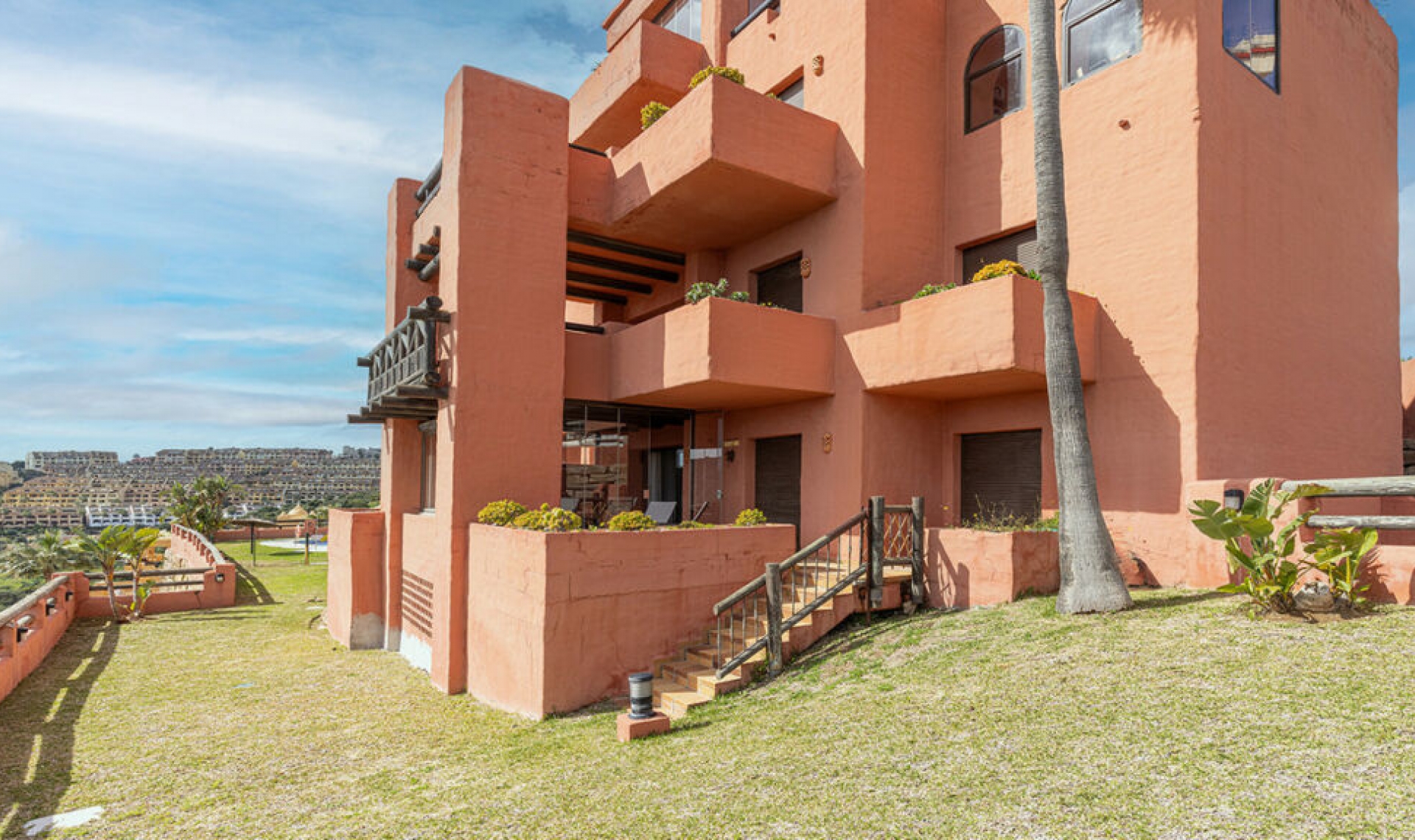 Resale - Apartment -
San Luis de Sabinillas