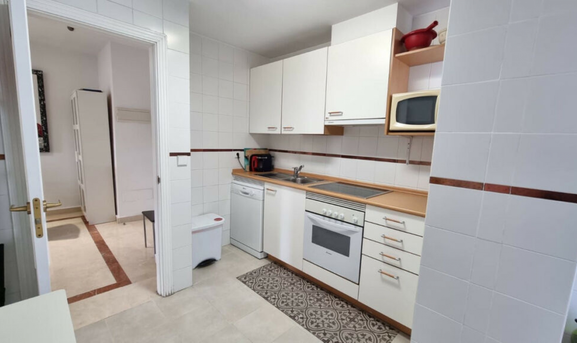 Resale - Apartment -
San Luis de Sabinillas