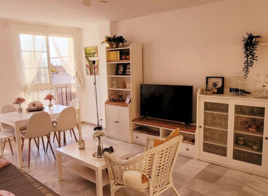 Resale - Apartment -
San Luis de Sabinillas