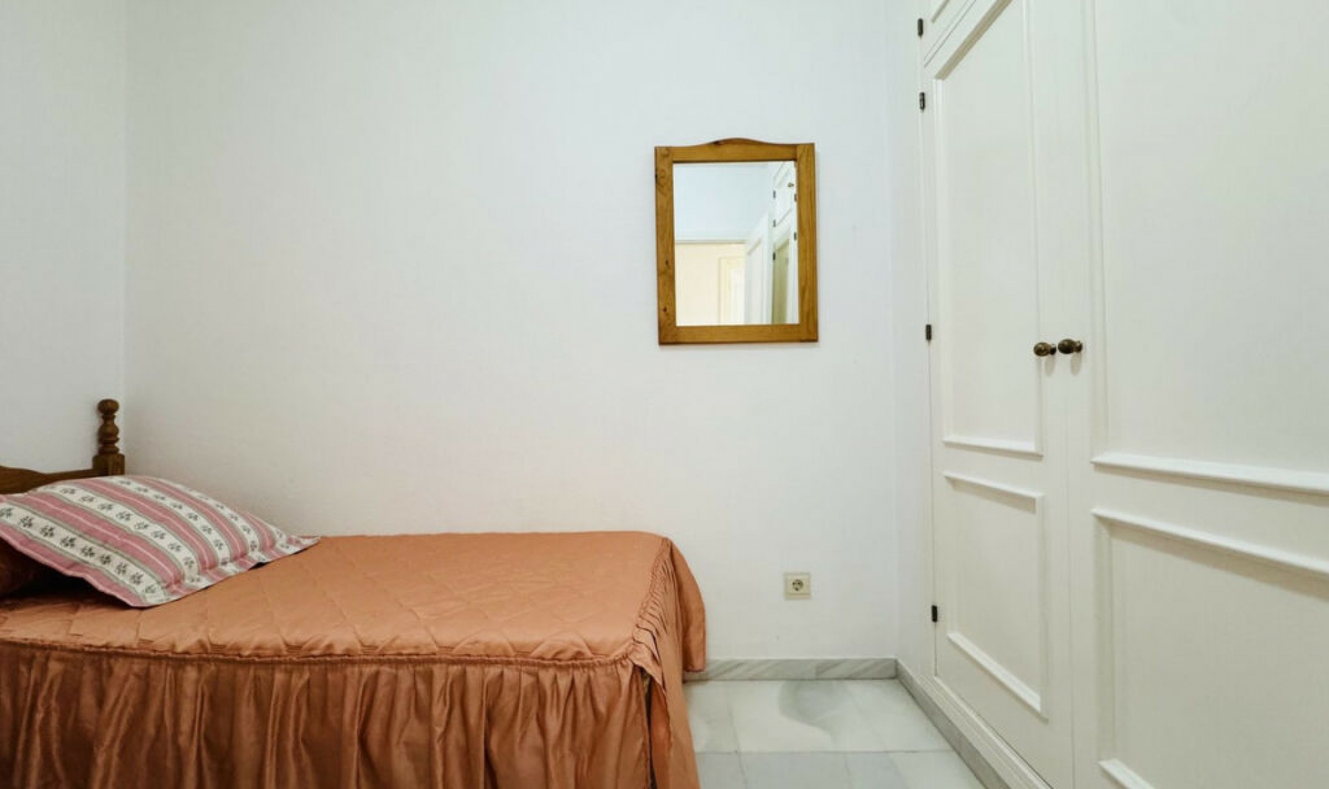 Resale - Apartment -
San Luis de Sabinillas