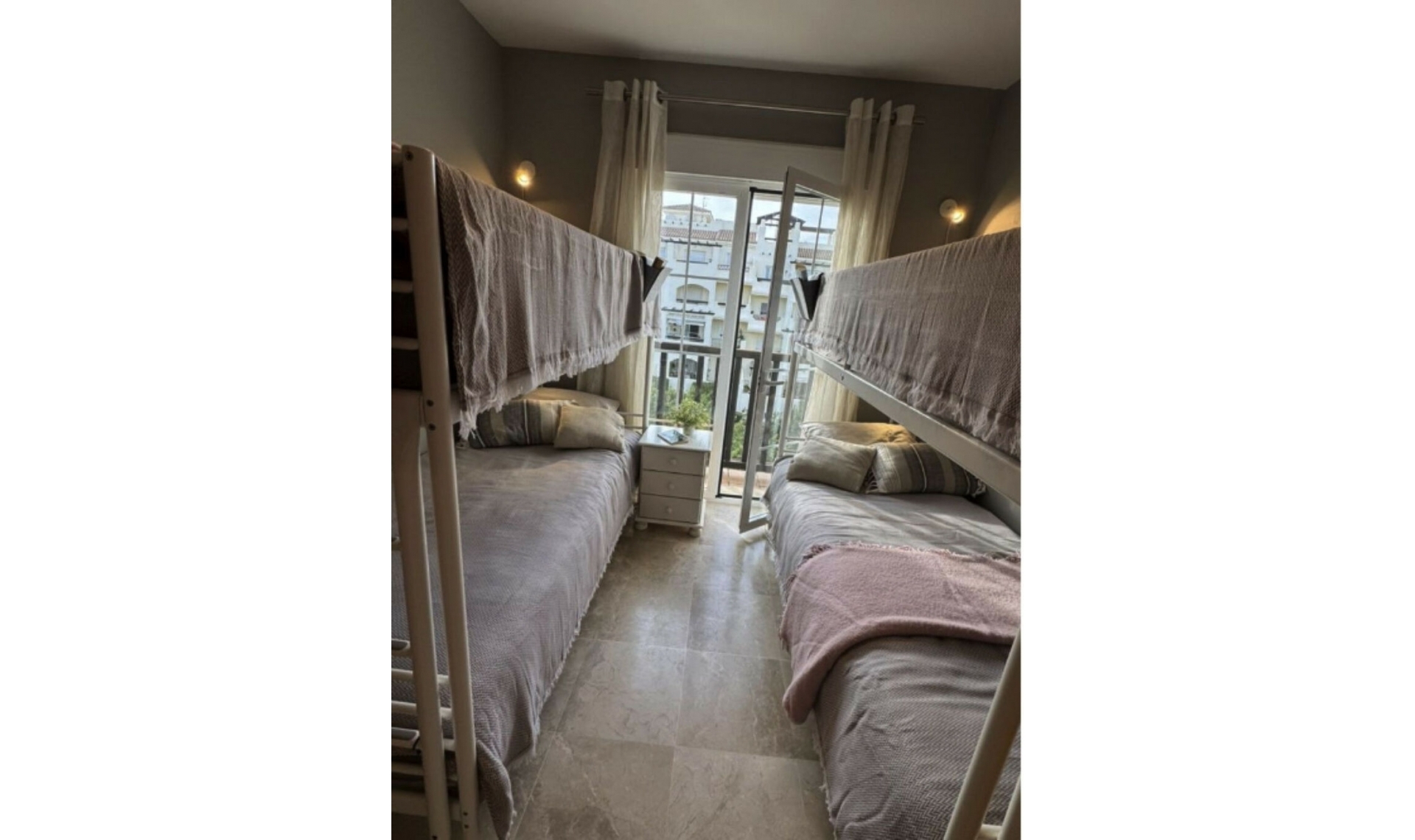 Resale - Apartment -
San Luis de Sabinillas