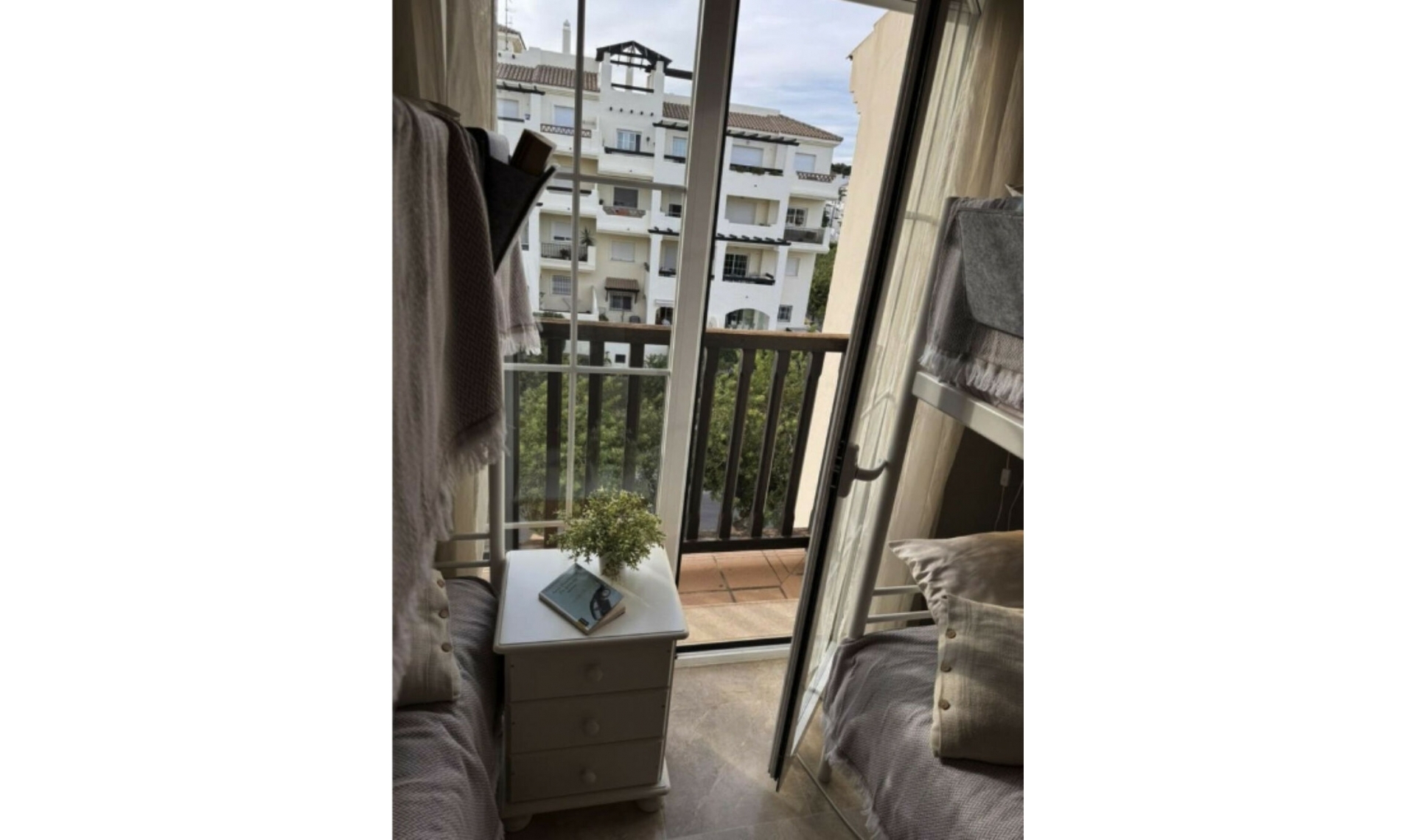 Resale - Apartment -
San Luis de Sabinillas