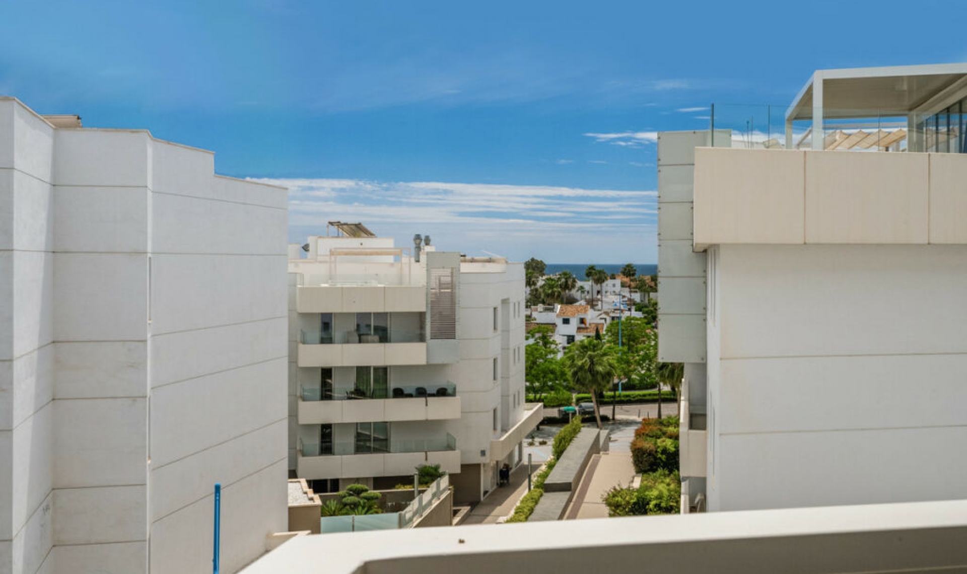 Resale - Apartment -
San Pedro de Alcántara