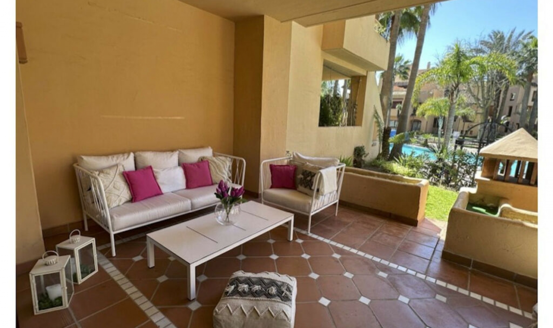 Resale - Apartment -
San Pedro de Alcántara