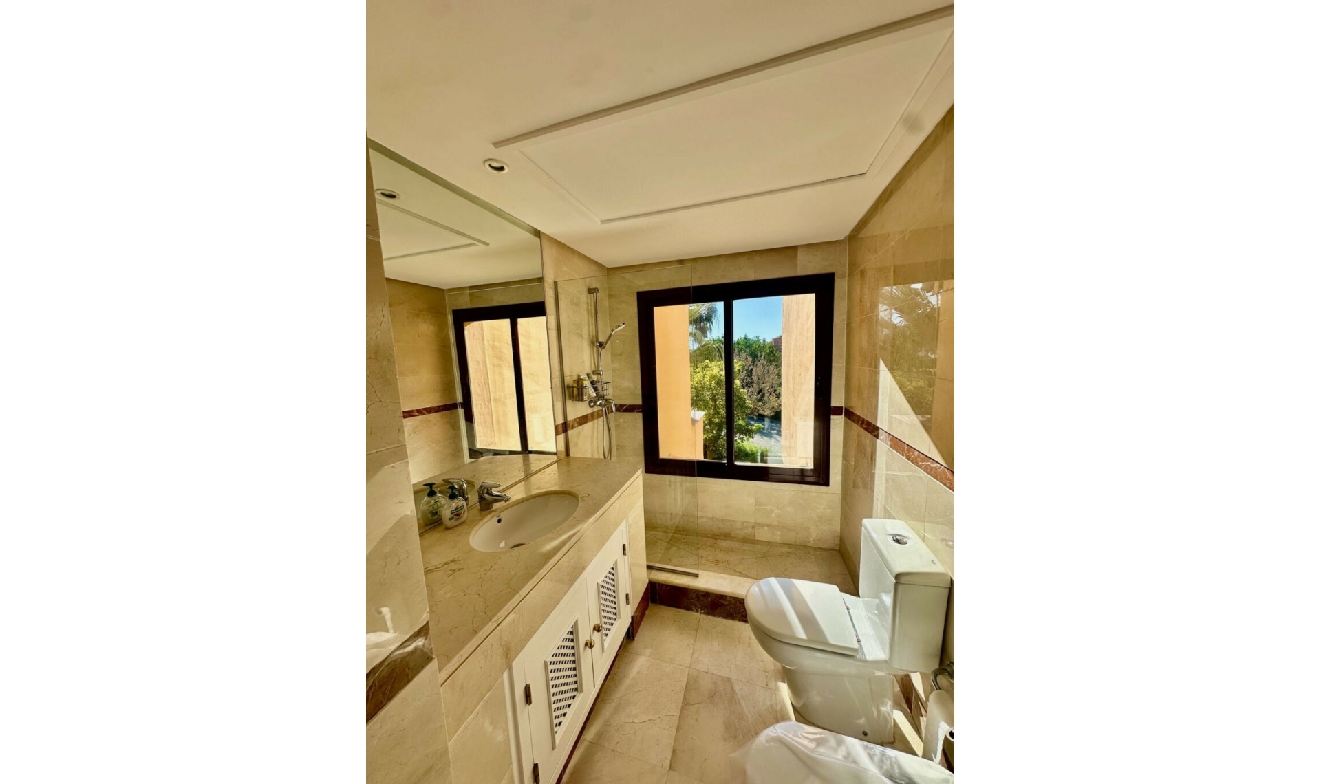 Resale - Apartment -
San Pedro de Alcántara