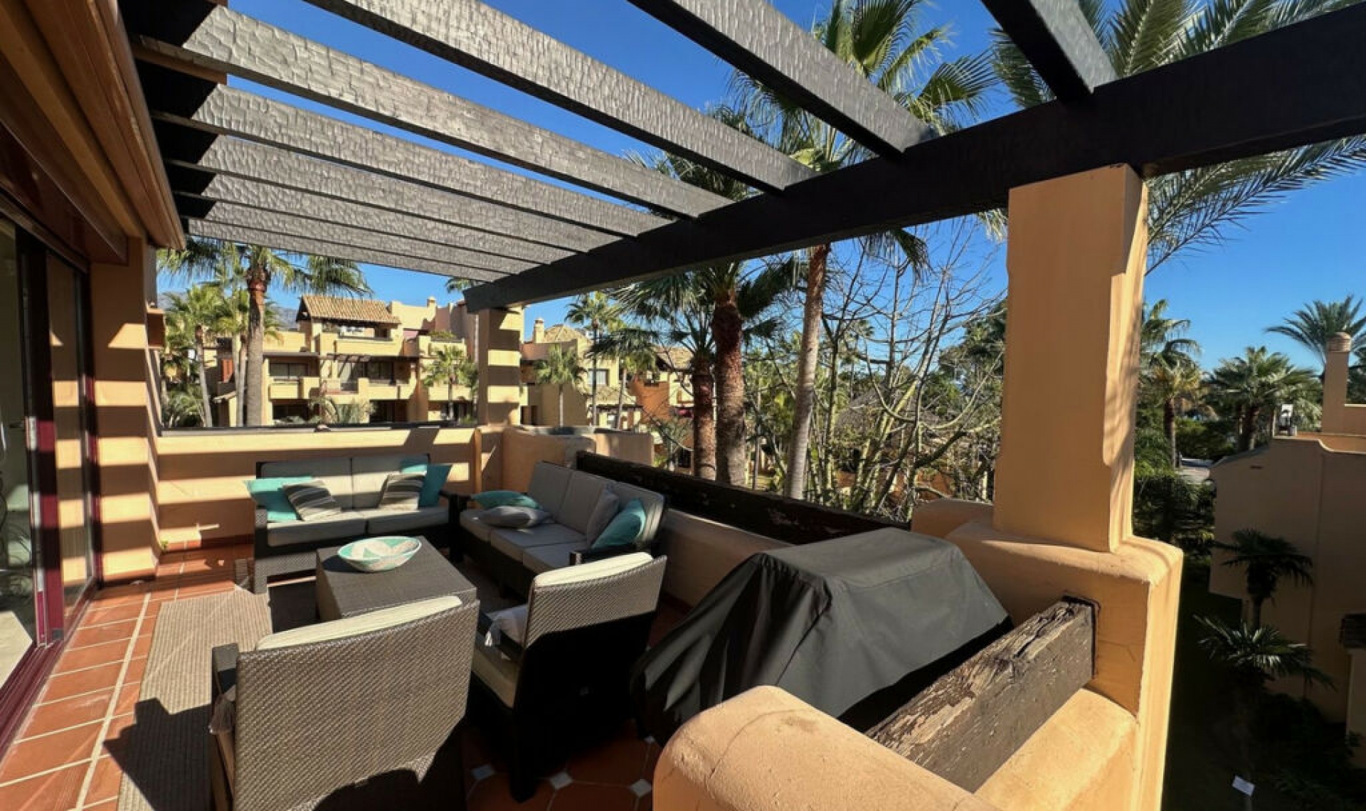 Resale - Apartment -
San Pedro de Alcántara