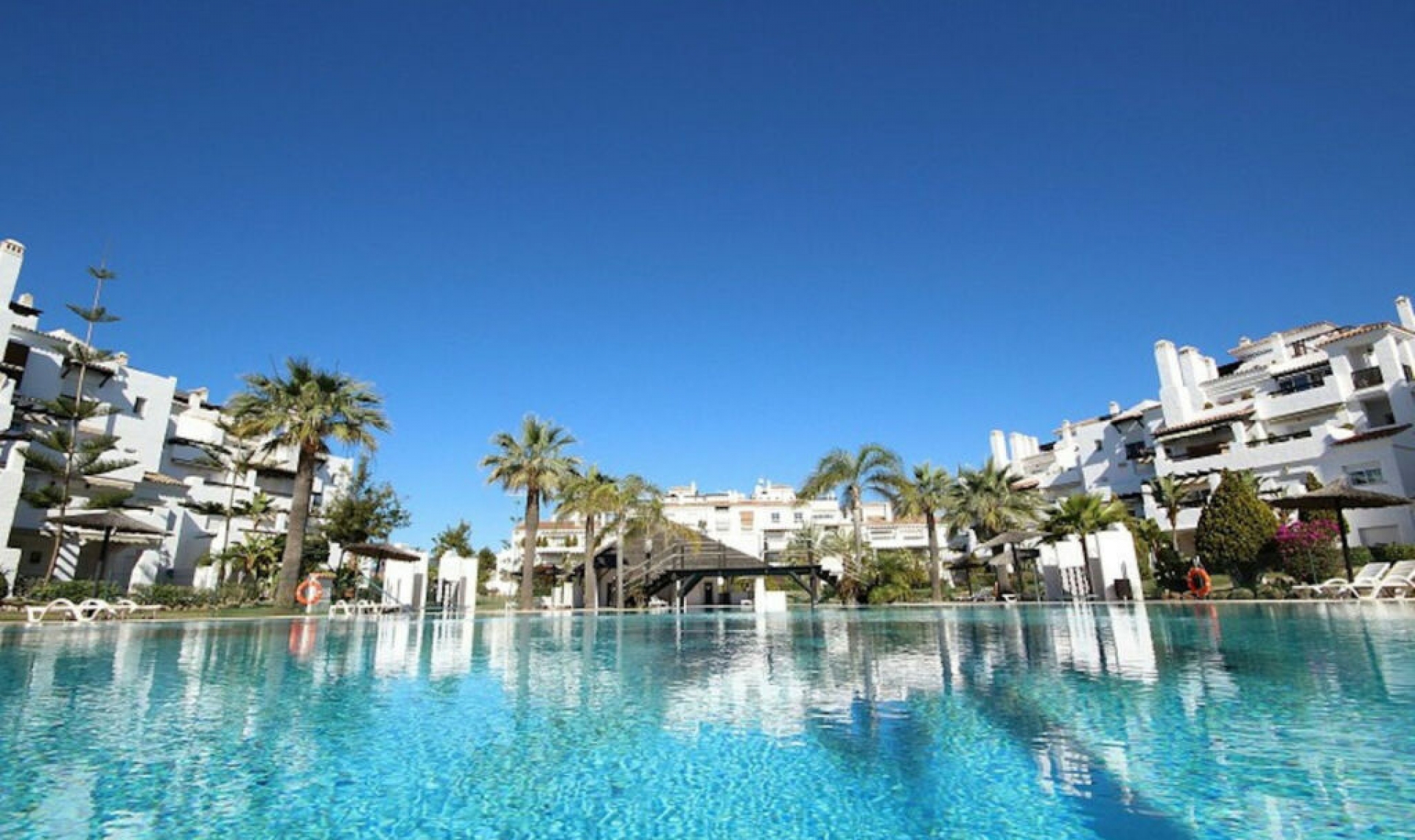 Resale - Apartment -
San Pedro de Alcántara
