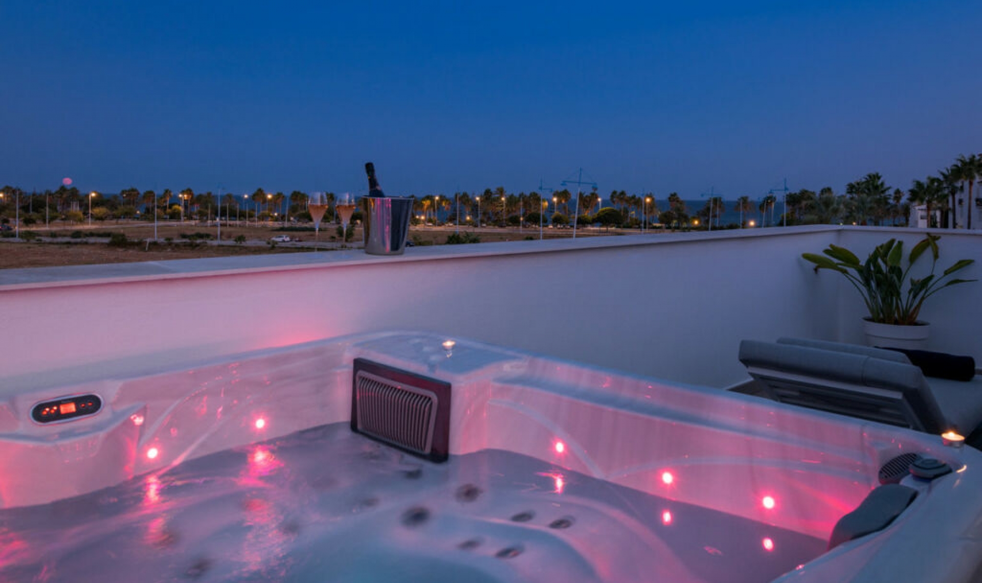 Resale - Apartment -
San Pedro de Alcántara