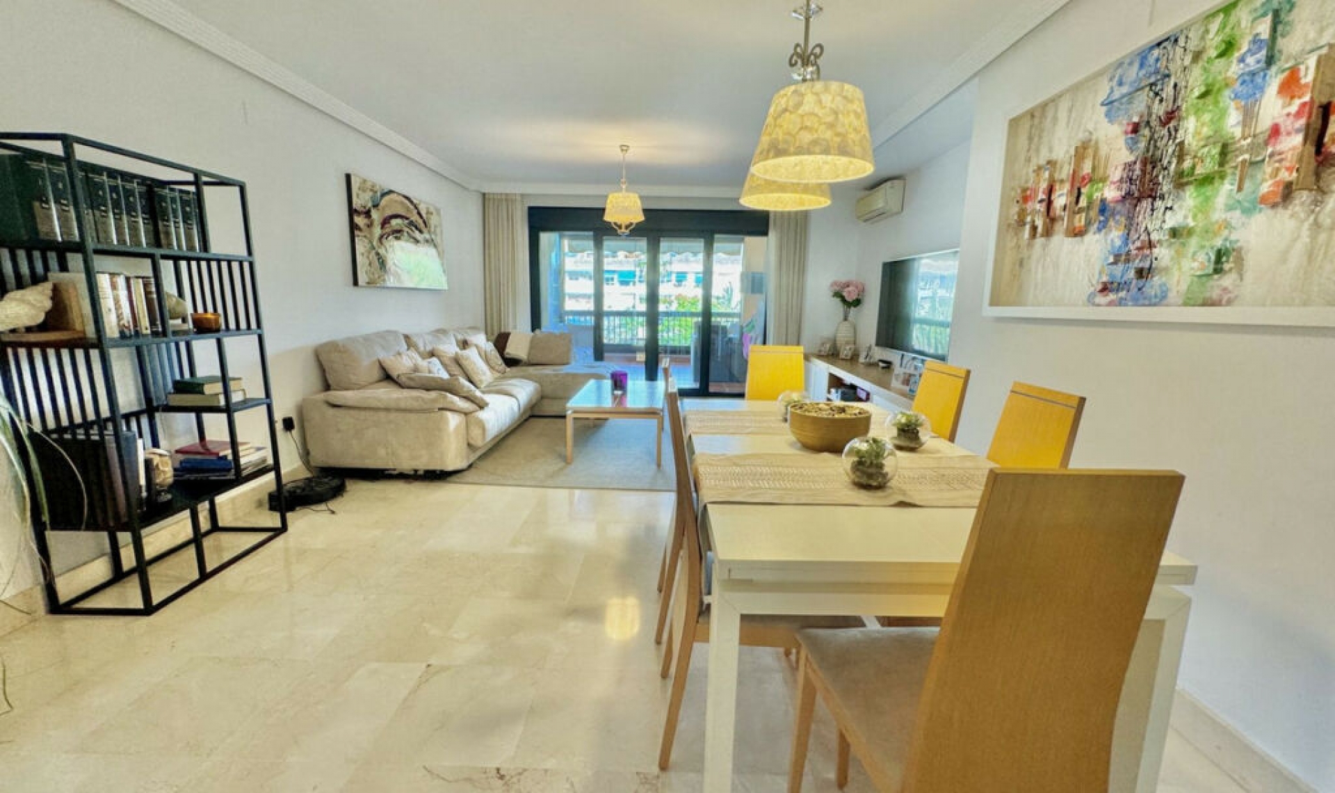 Resale - Apartment -
San Pedro de Alcántara