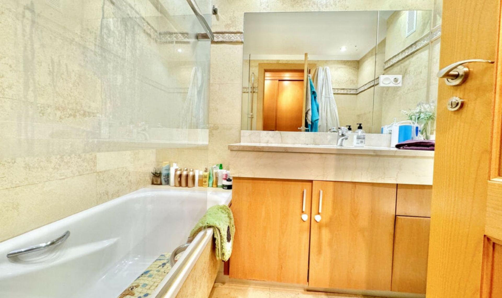 Resale - Apartment -
San Pedro de Alcántara