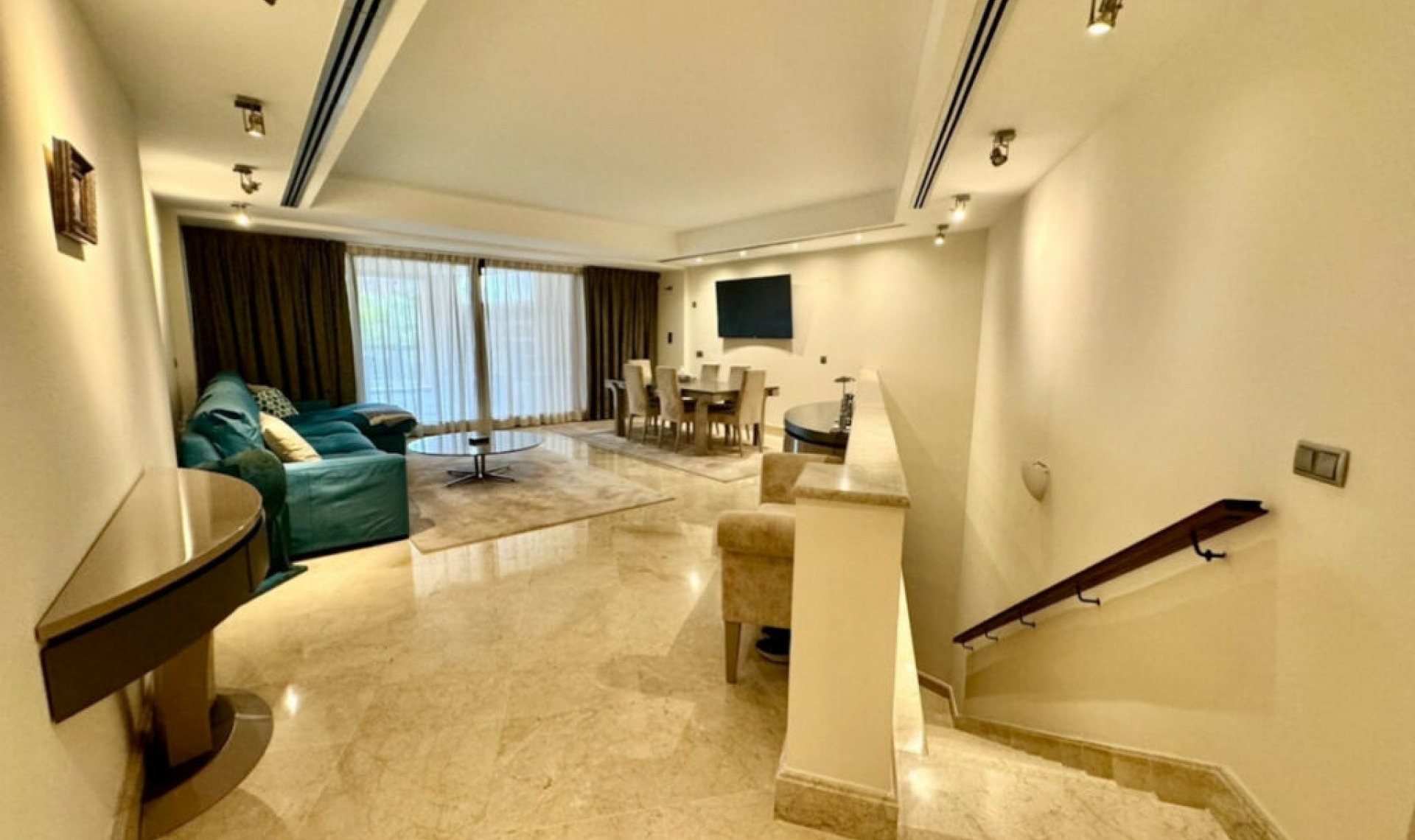 Resale - Apartment -
San Pedro de Alcántara