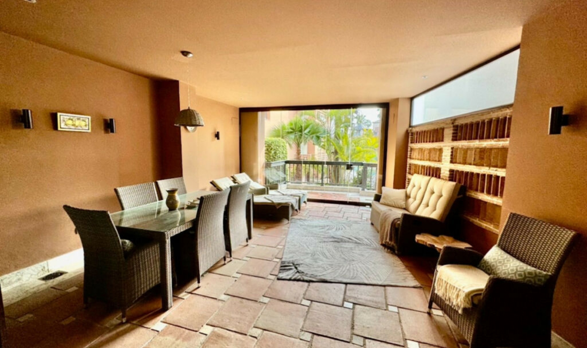 Resale - Apartment -
San Pedro de Alcántara