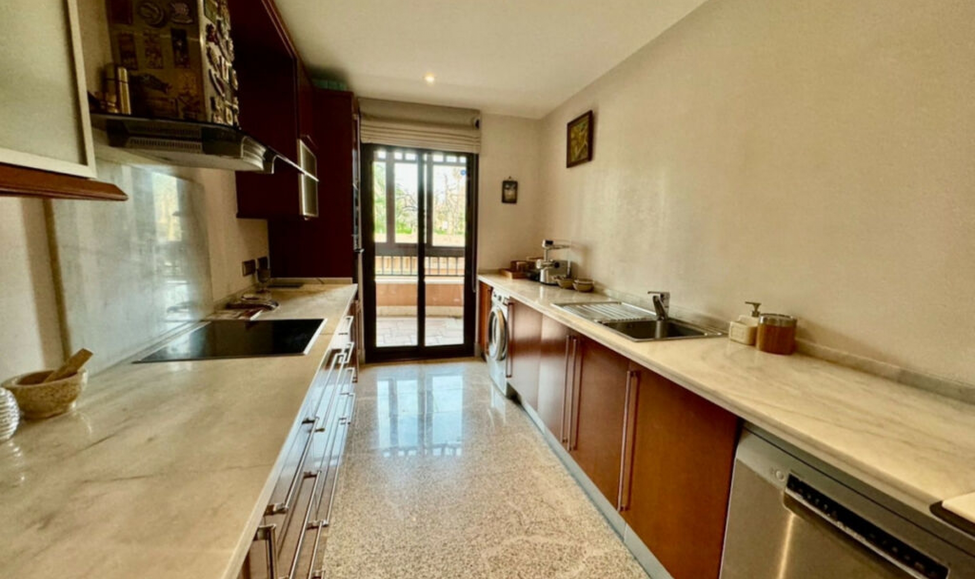 Resale - Apartment -
San Pedro de Alcántara