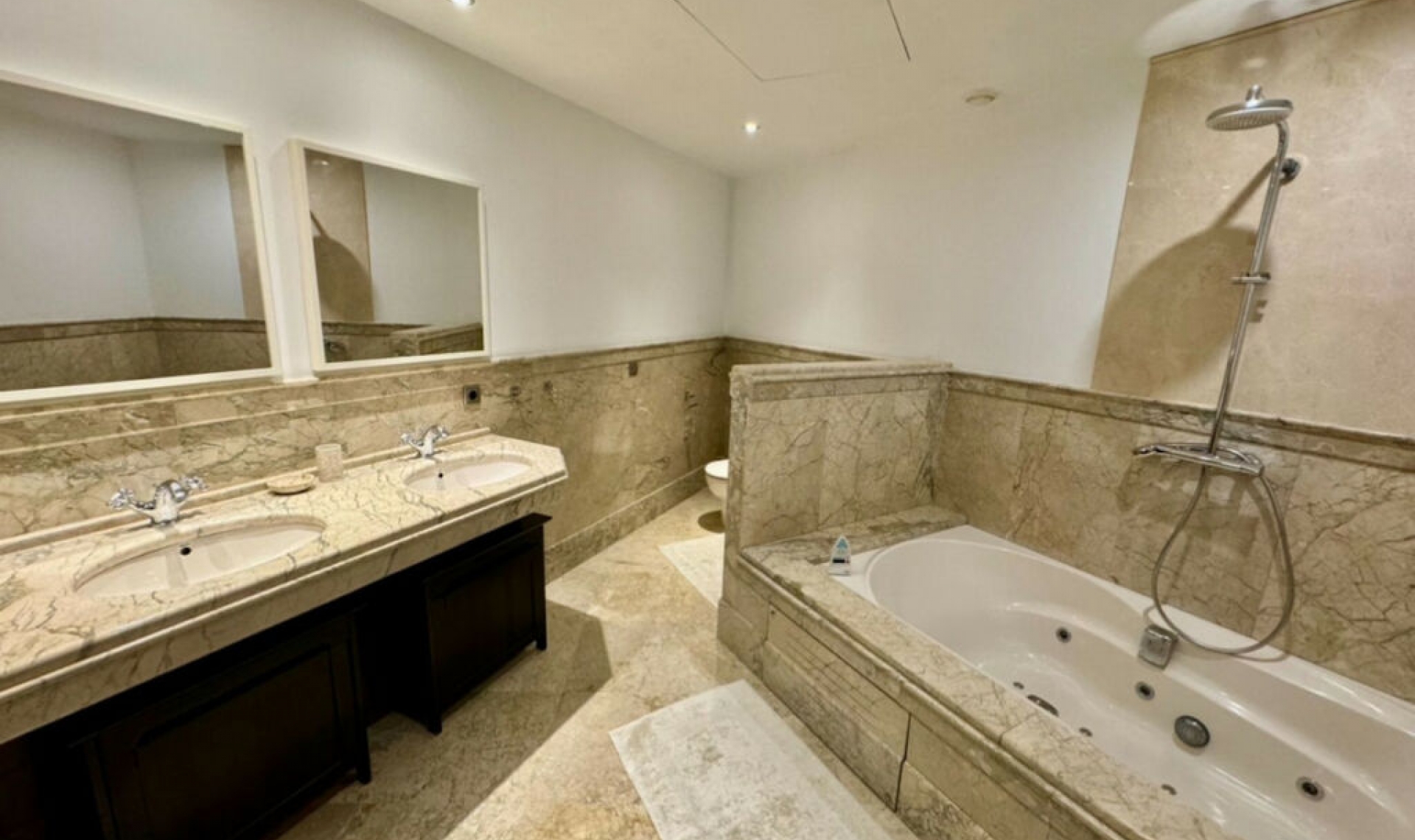 Resale - Apartment -
San Pedro de Alcántara