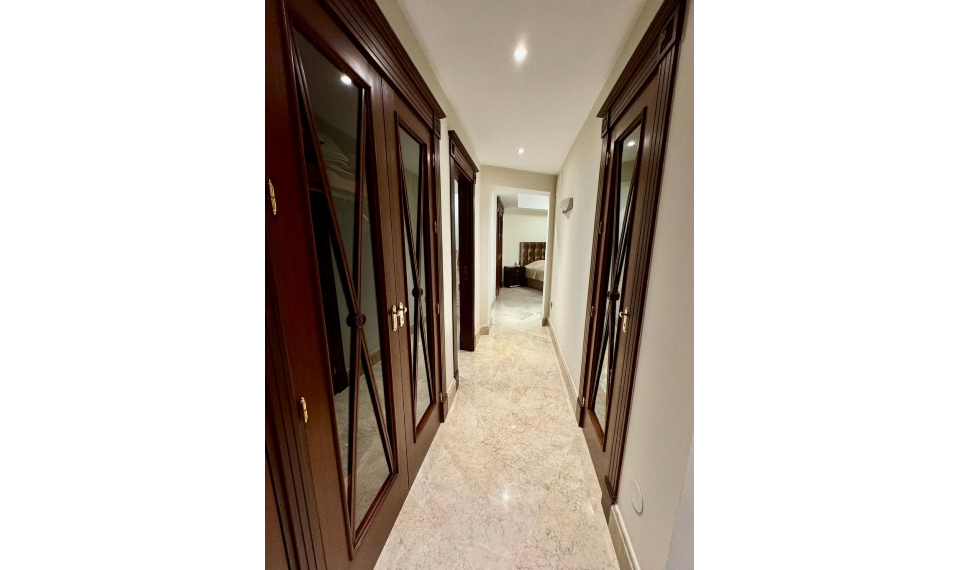 Resale - Apartment -
San Pedro de Alcántara